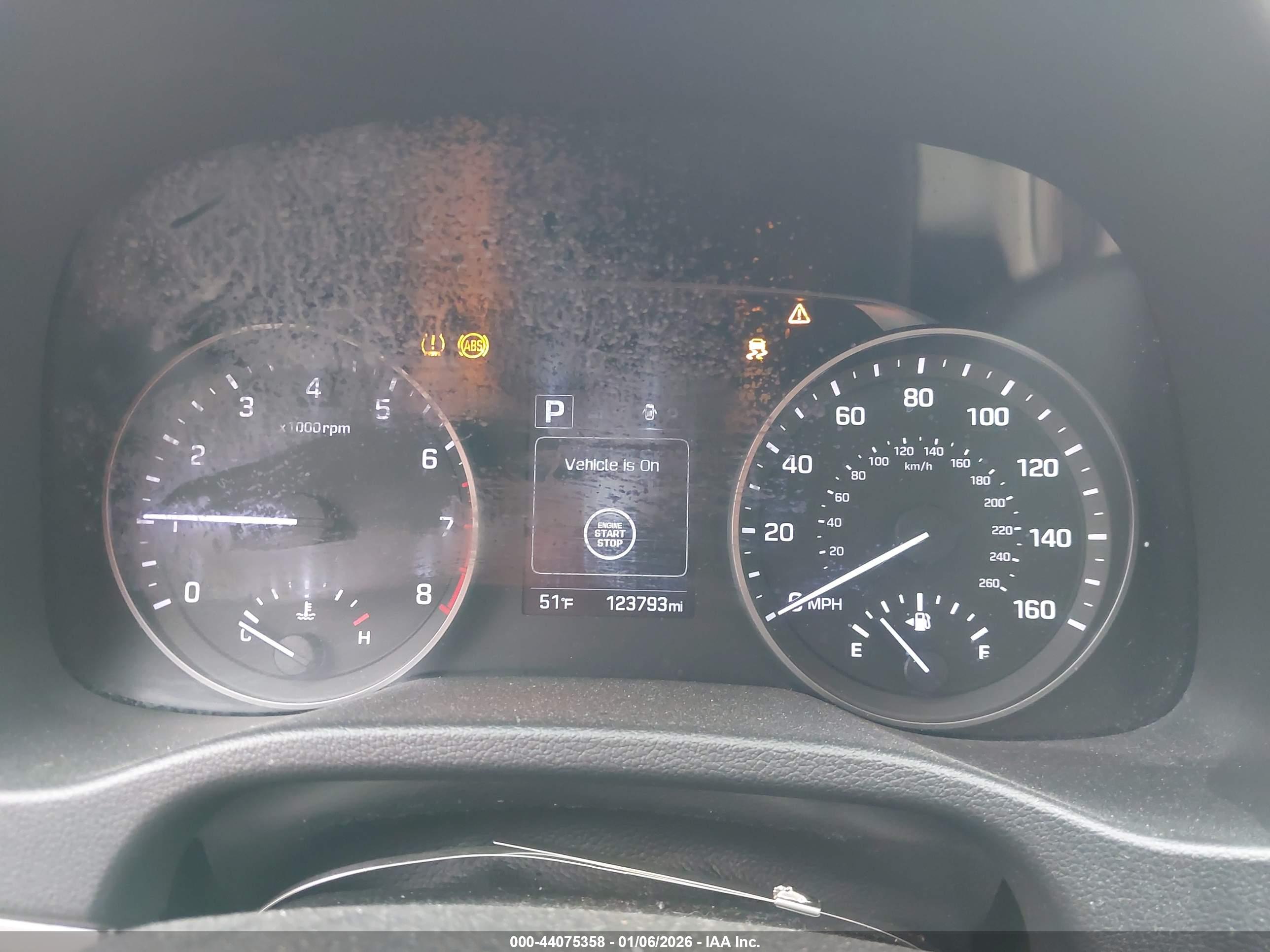 HYUNDAI ELANTRA image 7