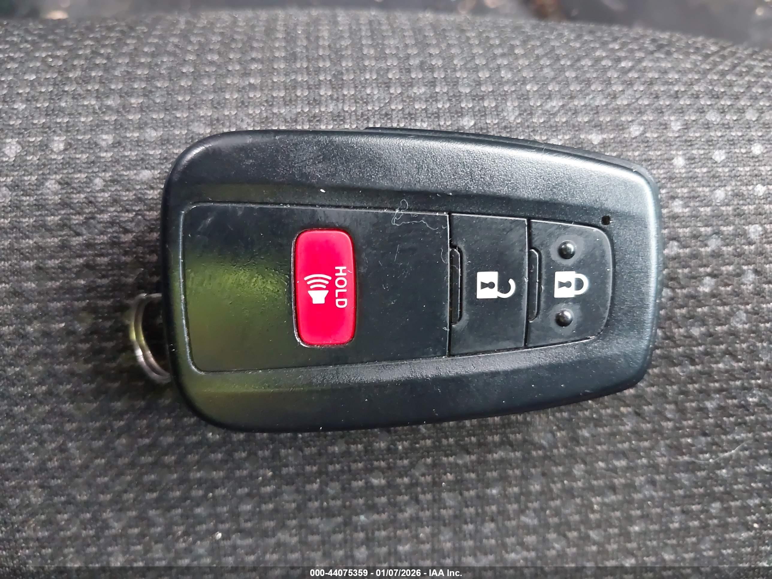 TOYOTA PRIUS image 11