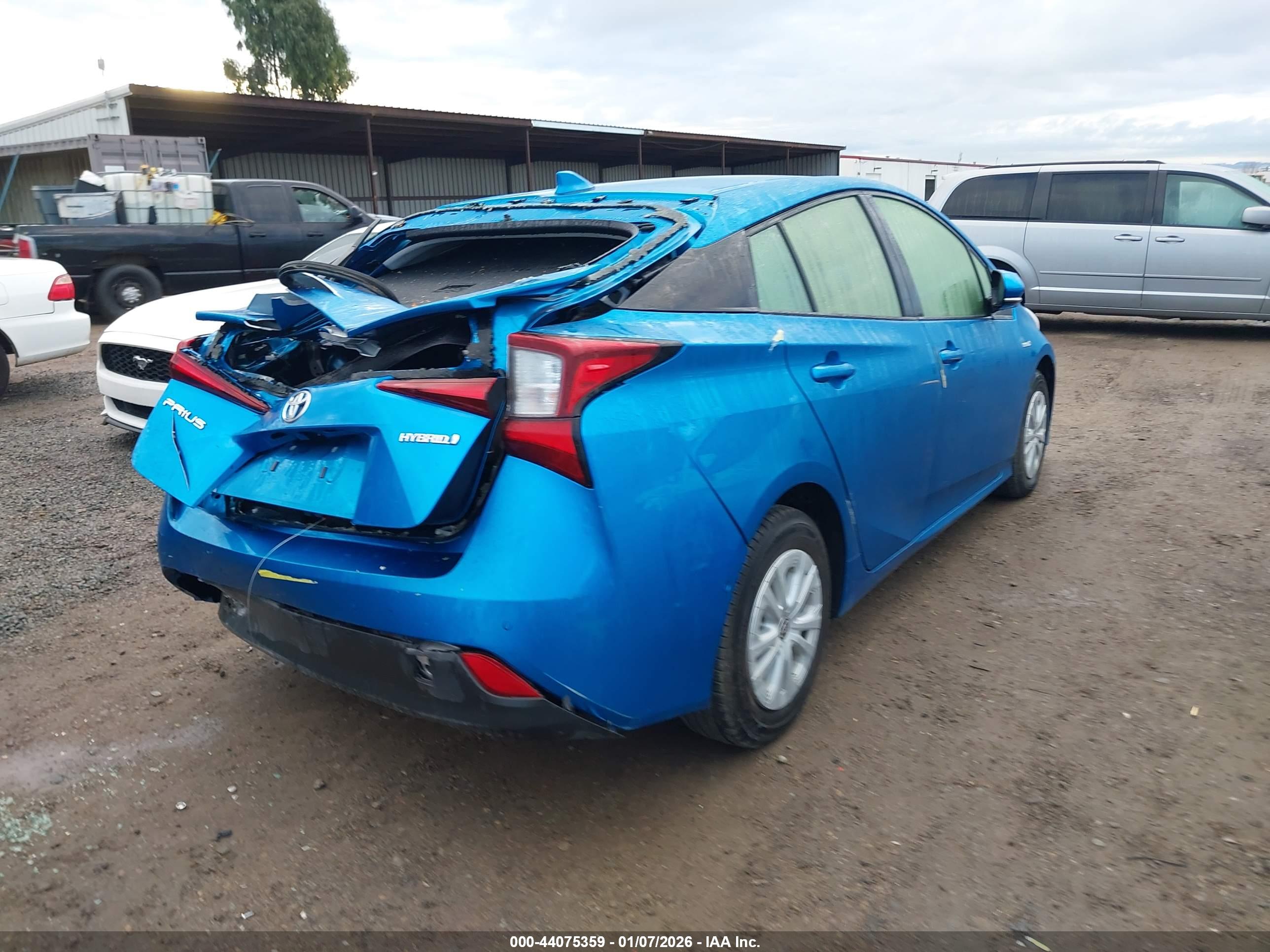 TOYOTA PRIUS image 4