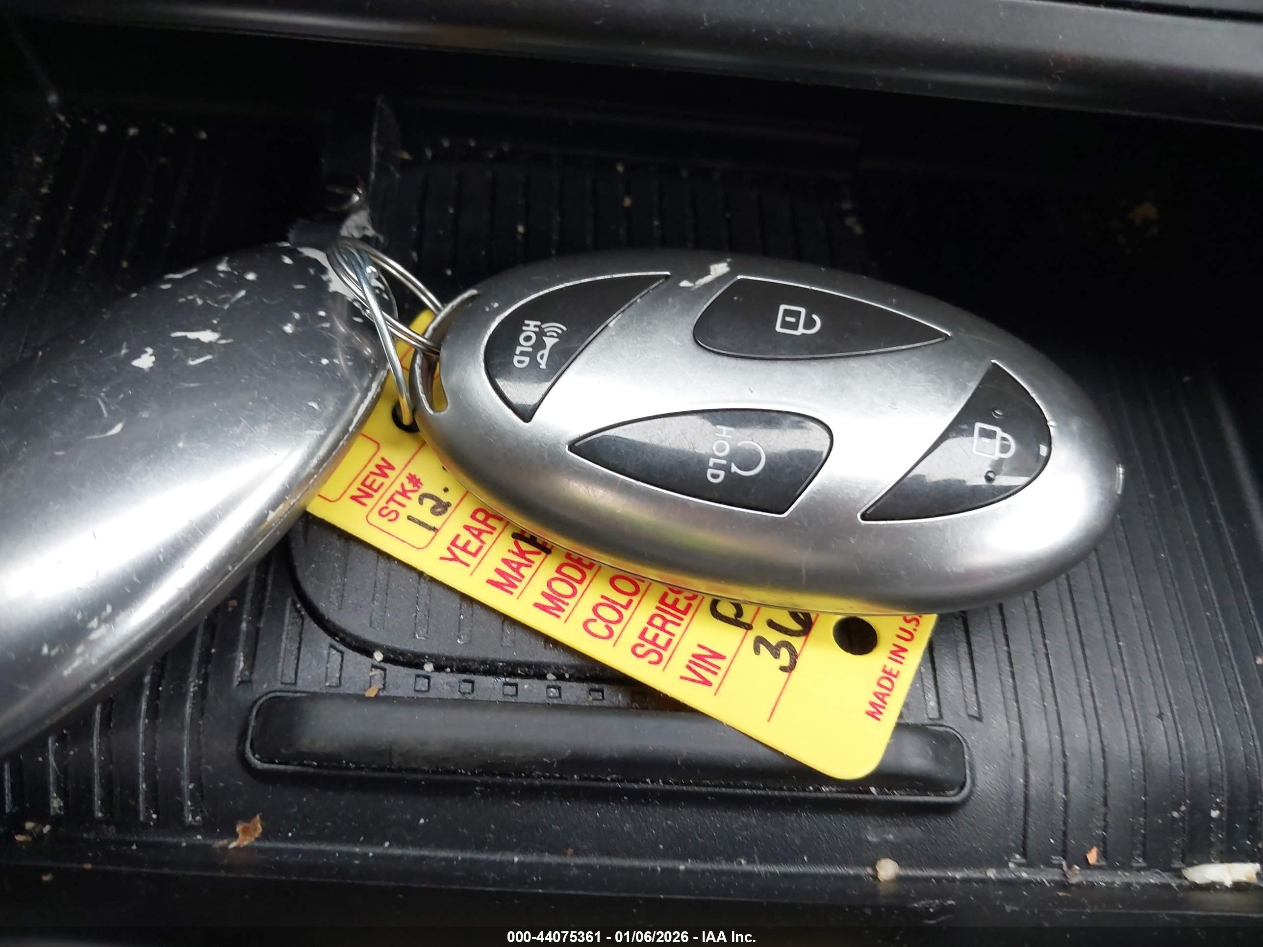 HYUNDAI KONA image 11
