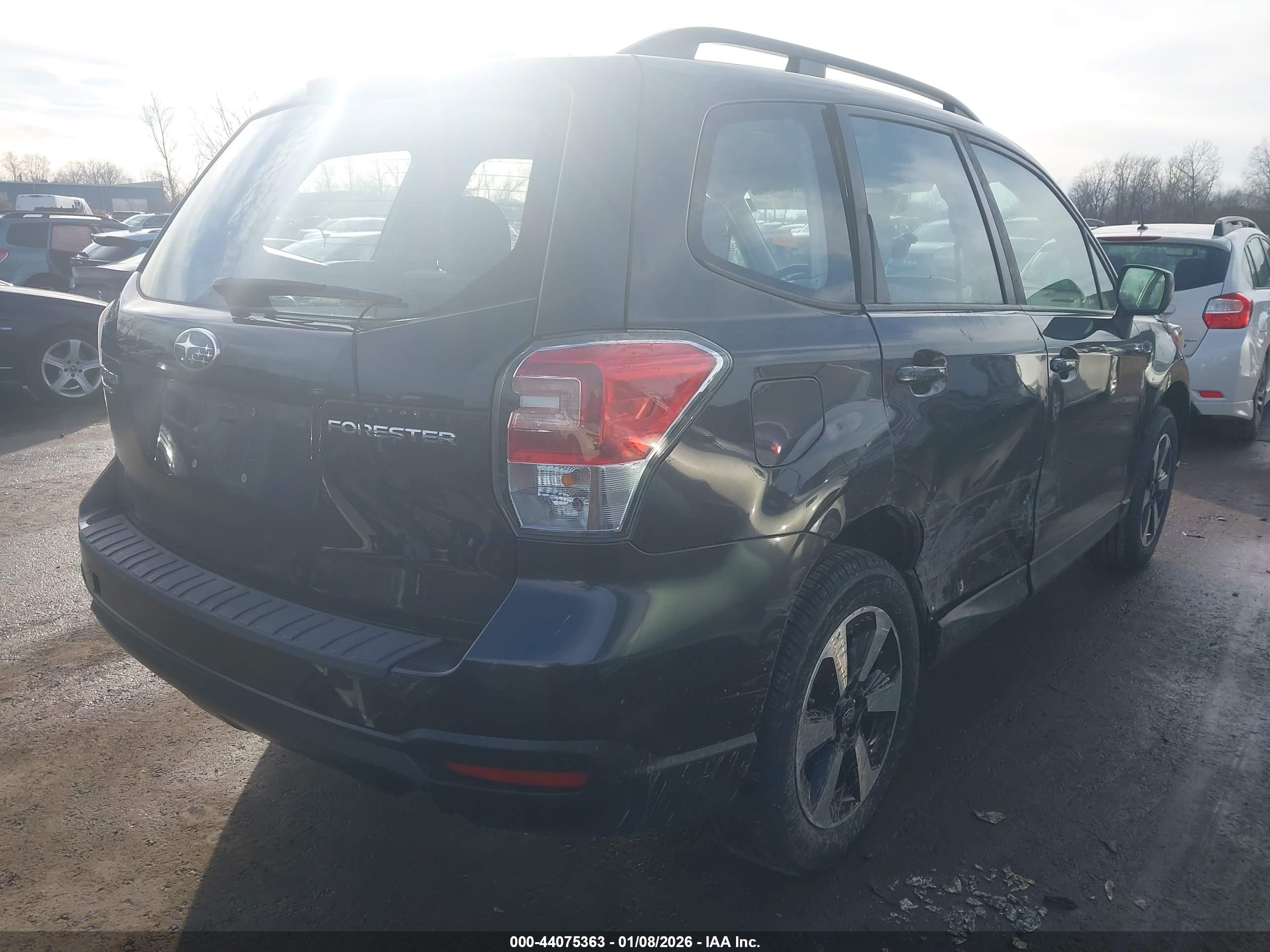 SUBARU FORESTER image 4