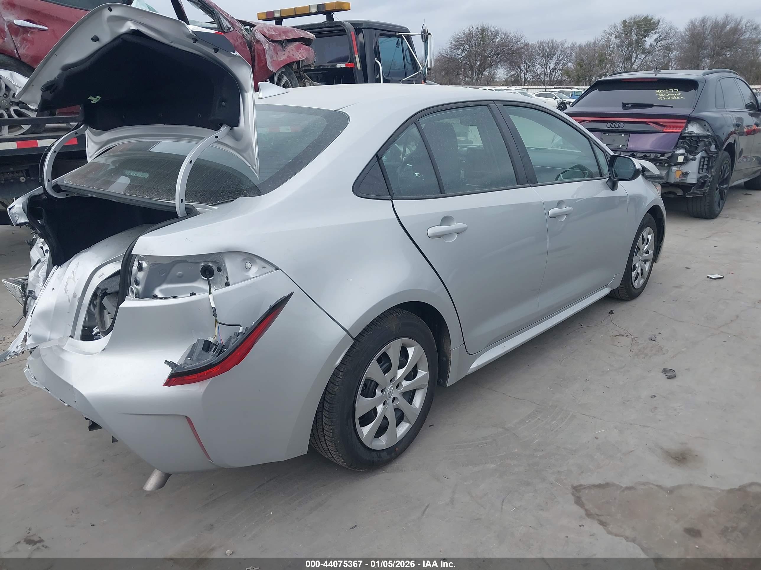 TOYOTA COROLLA image 4