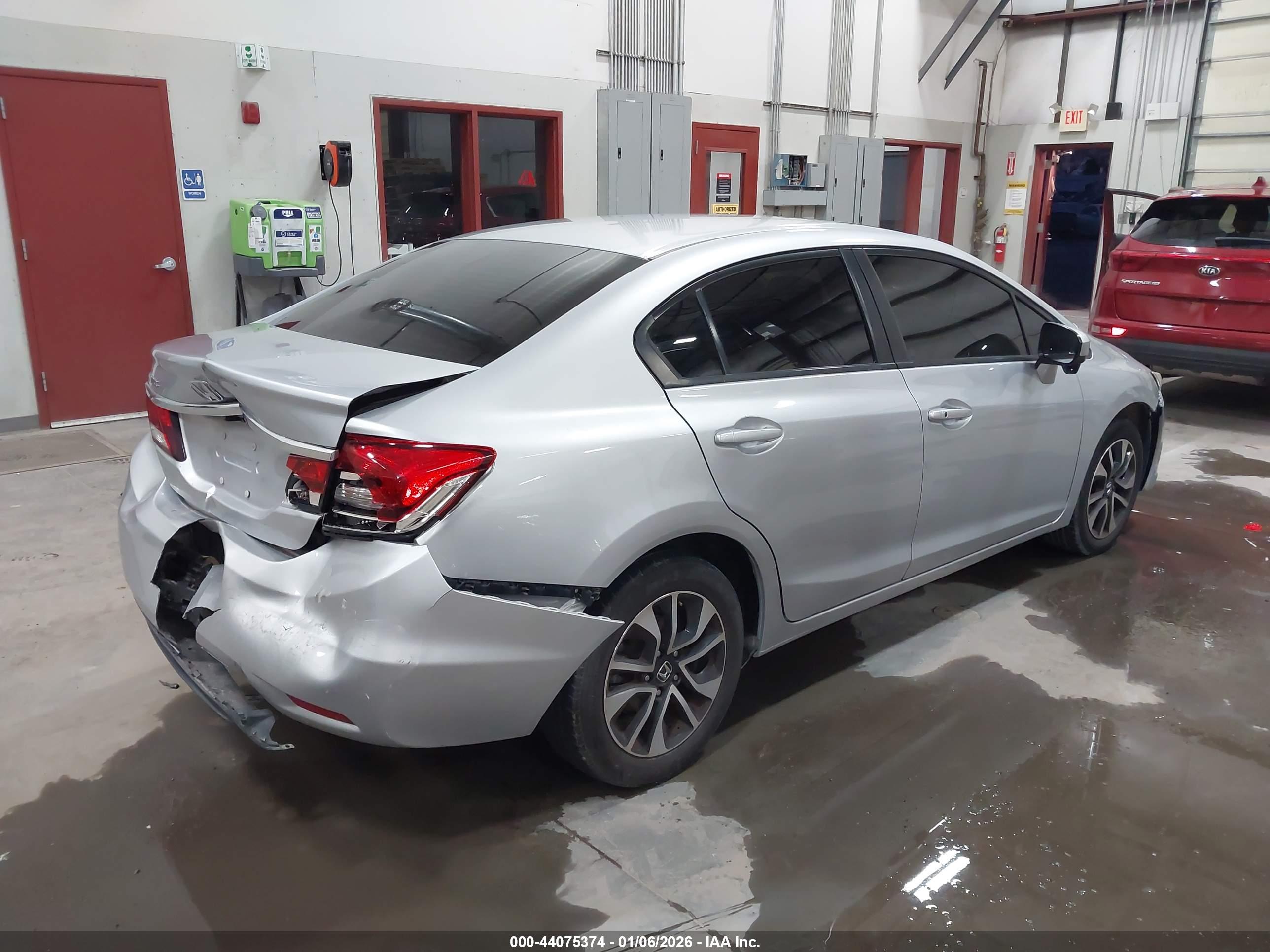HONDA CIVIC image 4