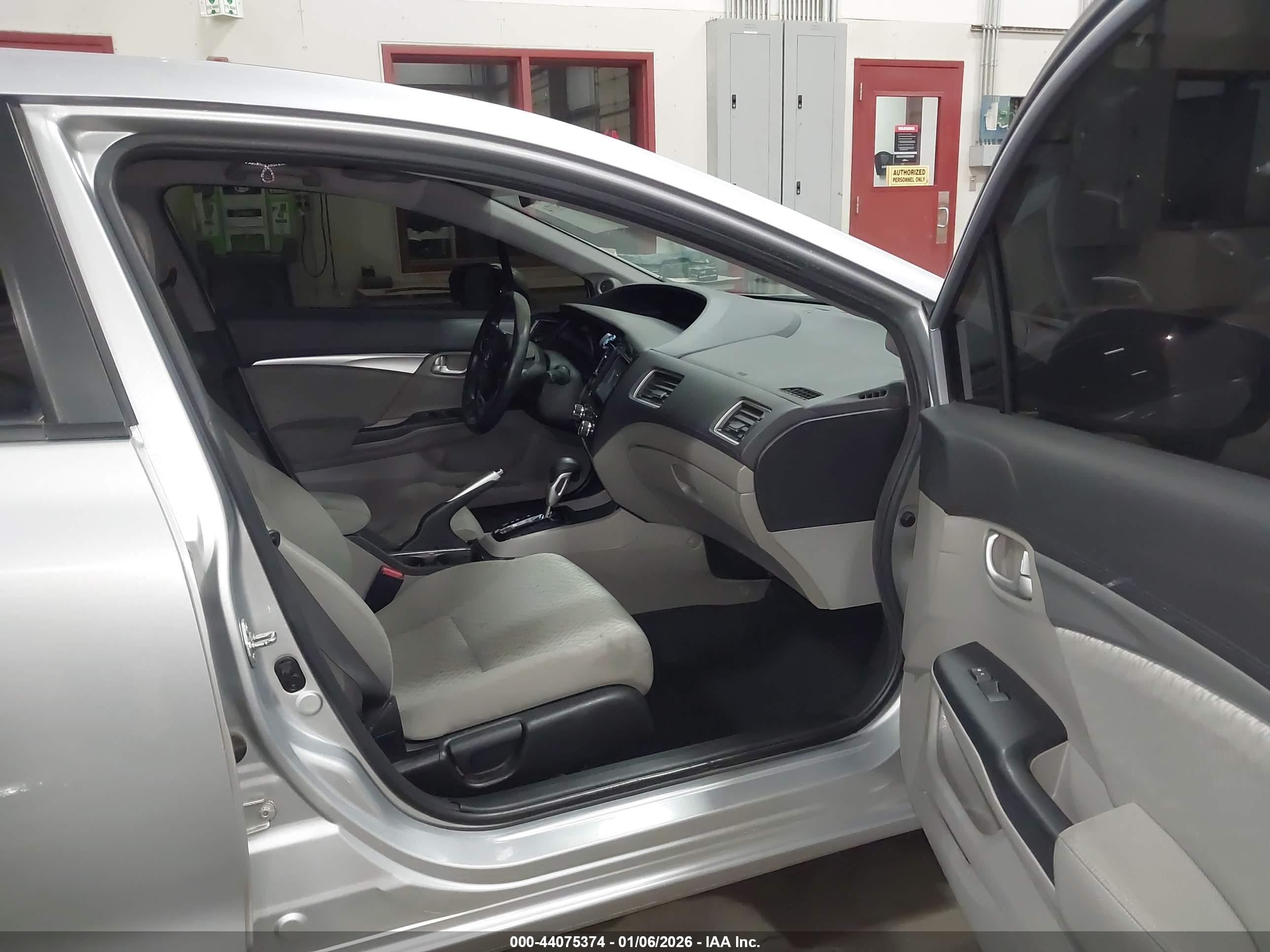 HONDA CIVIC image 5