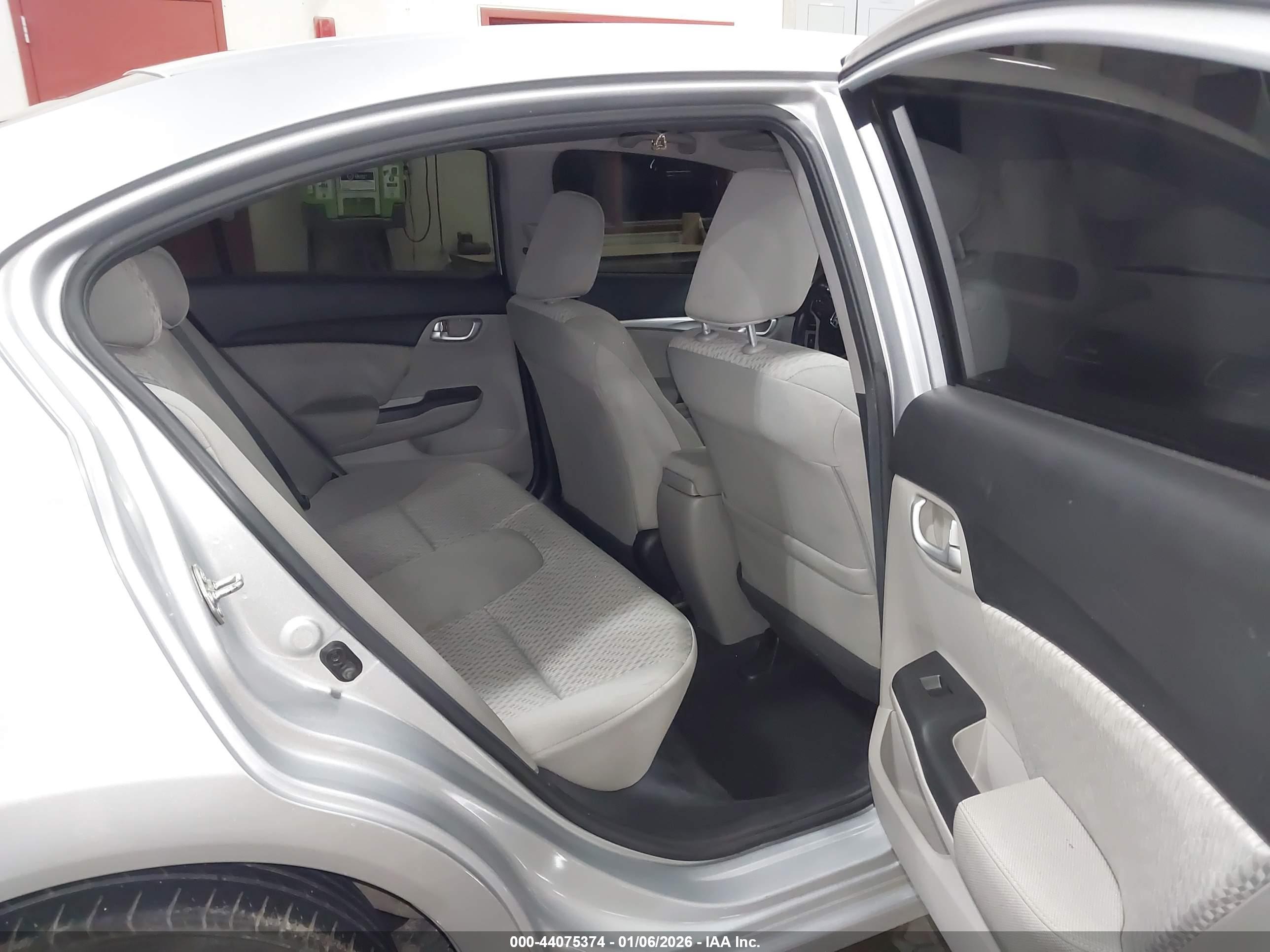 HONDA CIVIC image 8