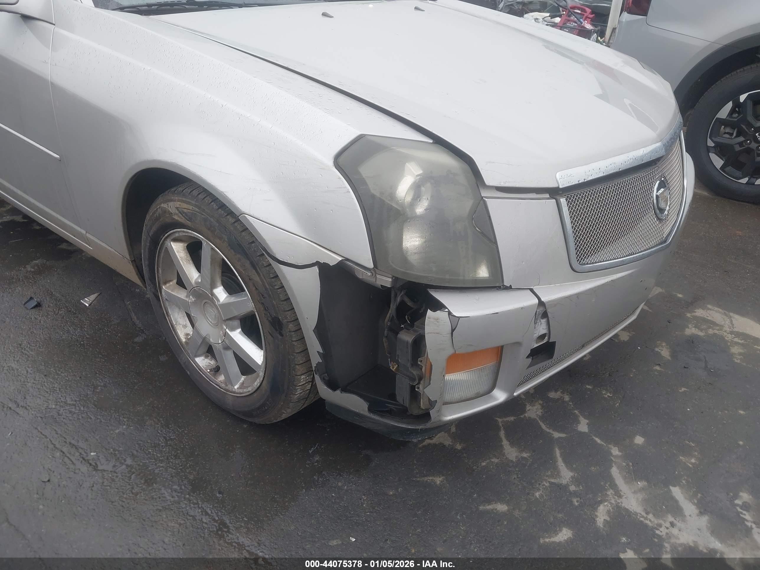 CADILLAC CTS image 6