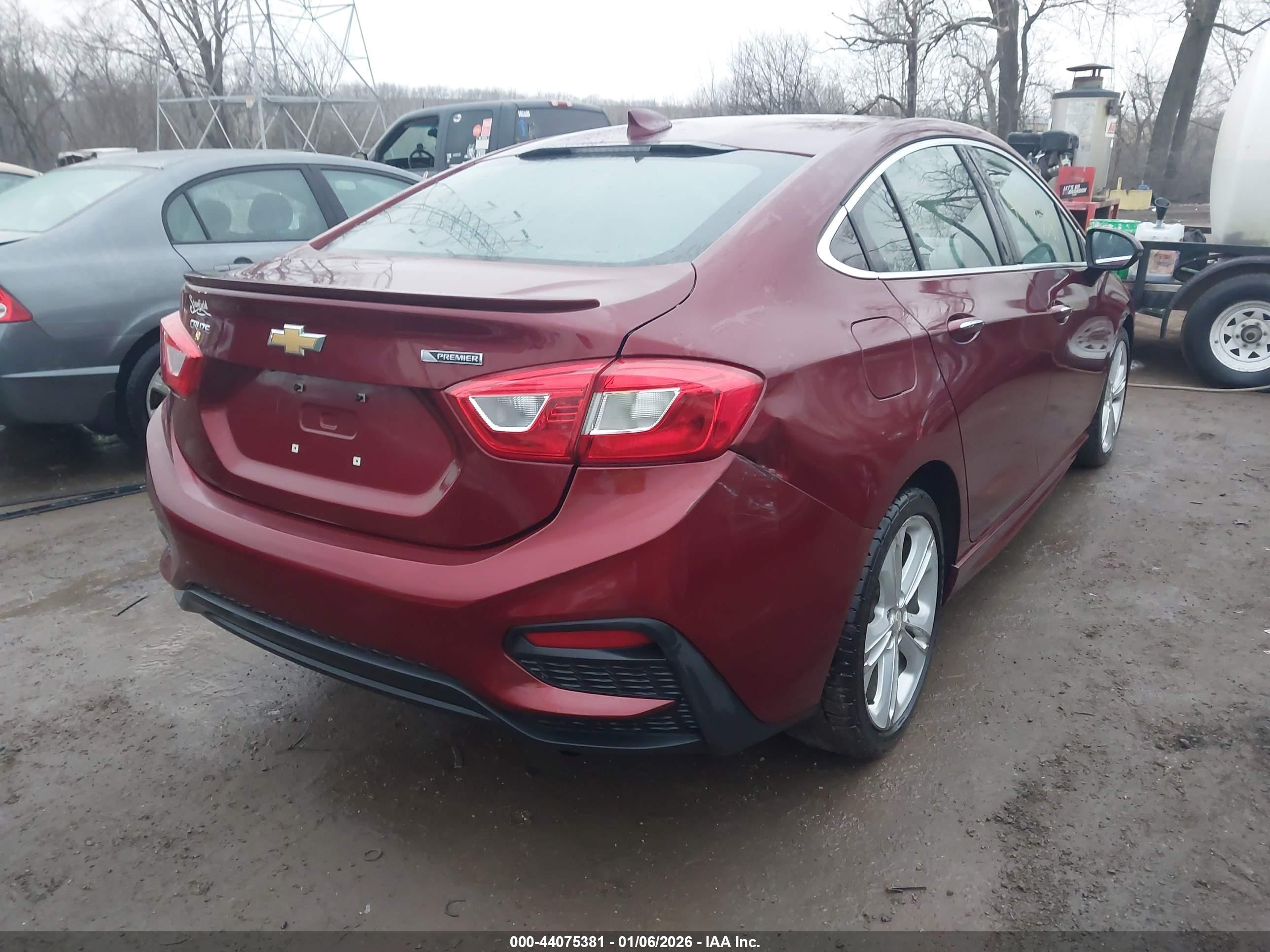 CHEVROLET CRUZE image 4