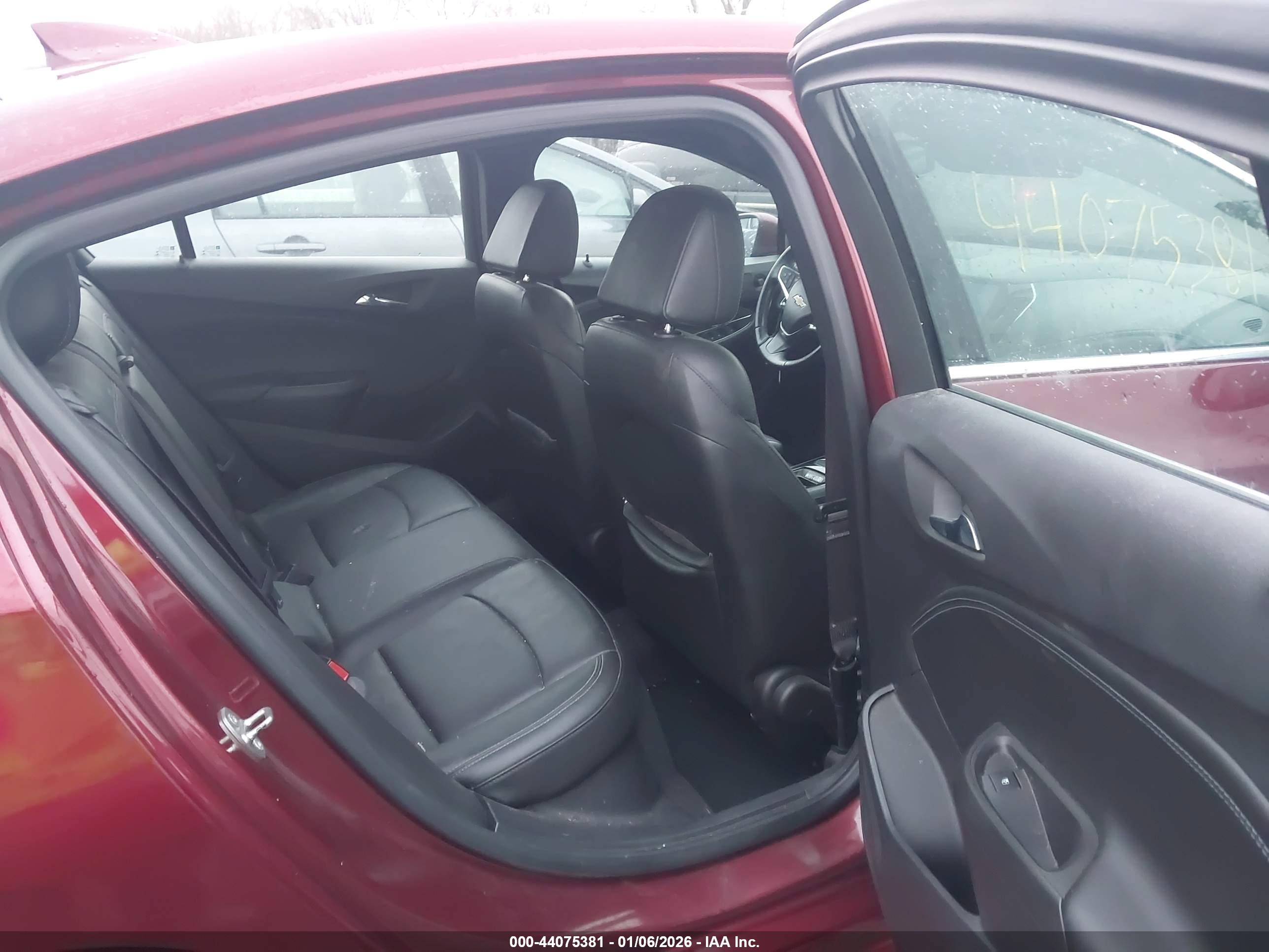 CHEVROLET CRUZE image 8