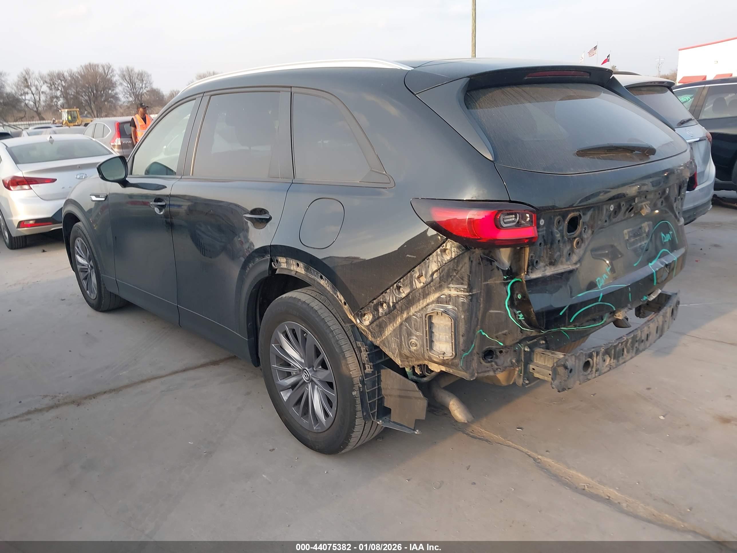 MAZDA CX-90 image 3