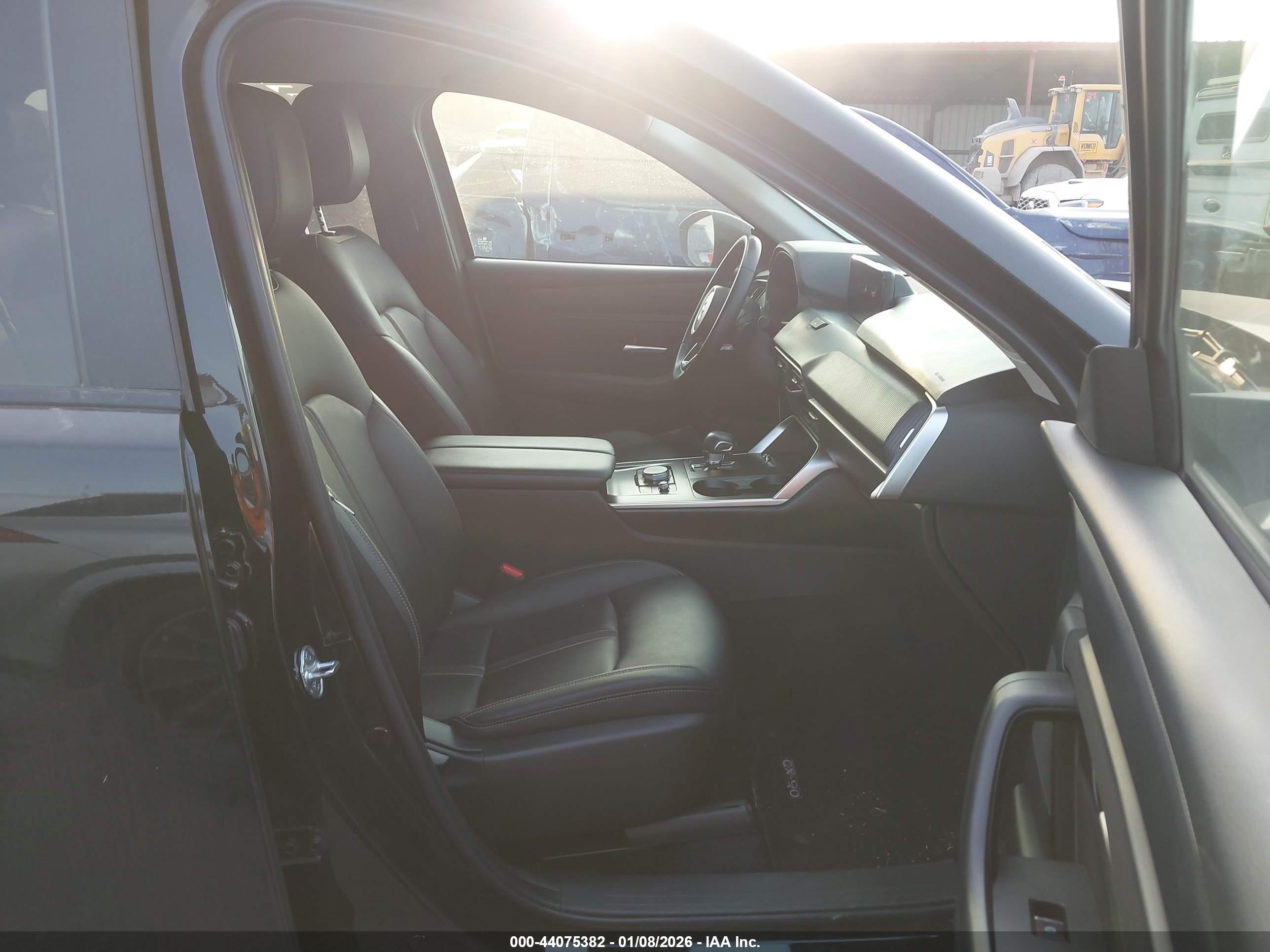 MAZDA CX-90 image 5