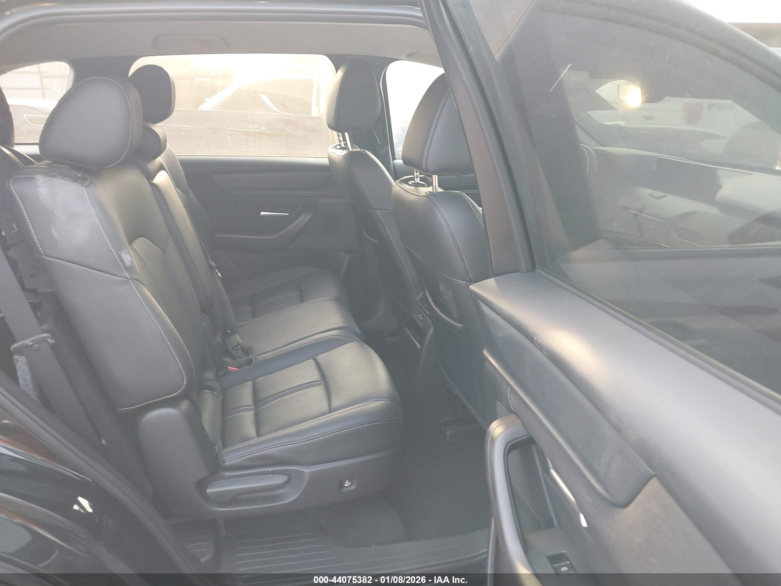 MAZDA CX-90 image 8