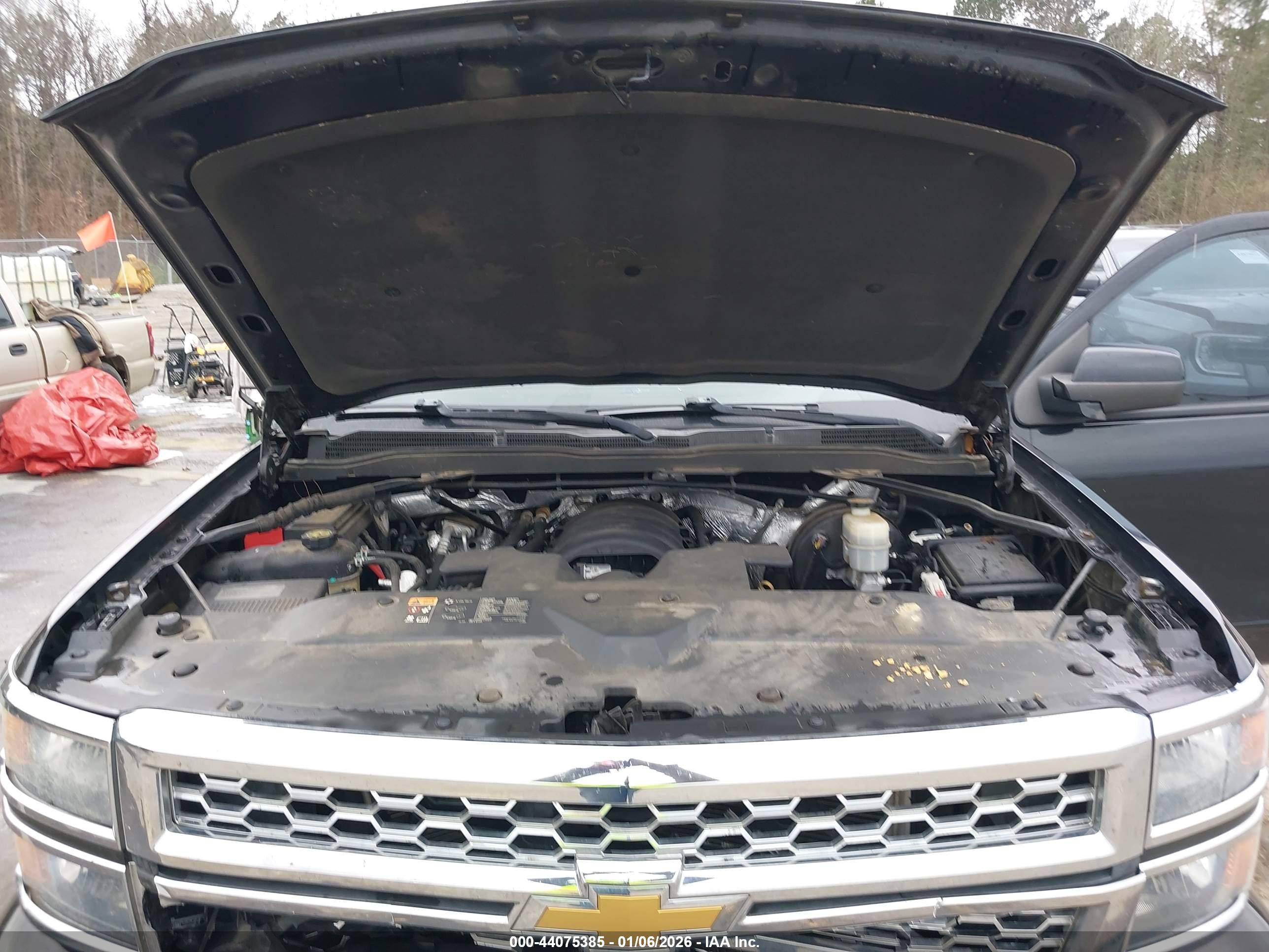 CHEVROLET SILVERADO image 10