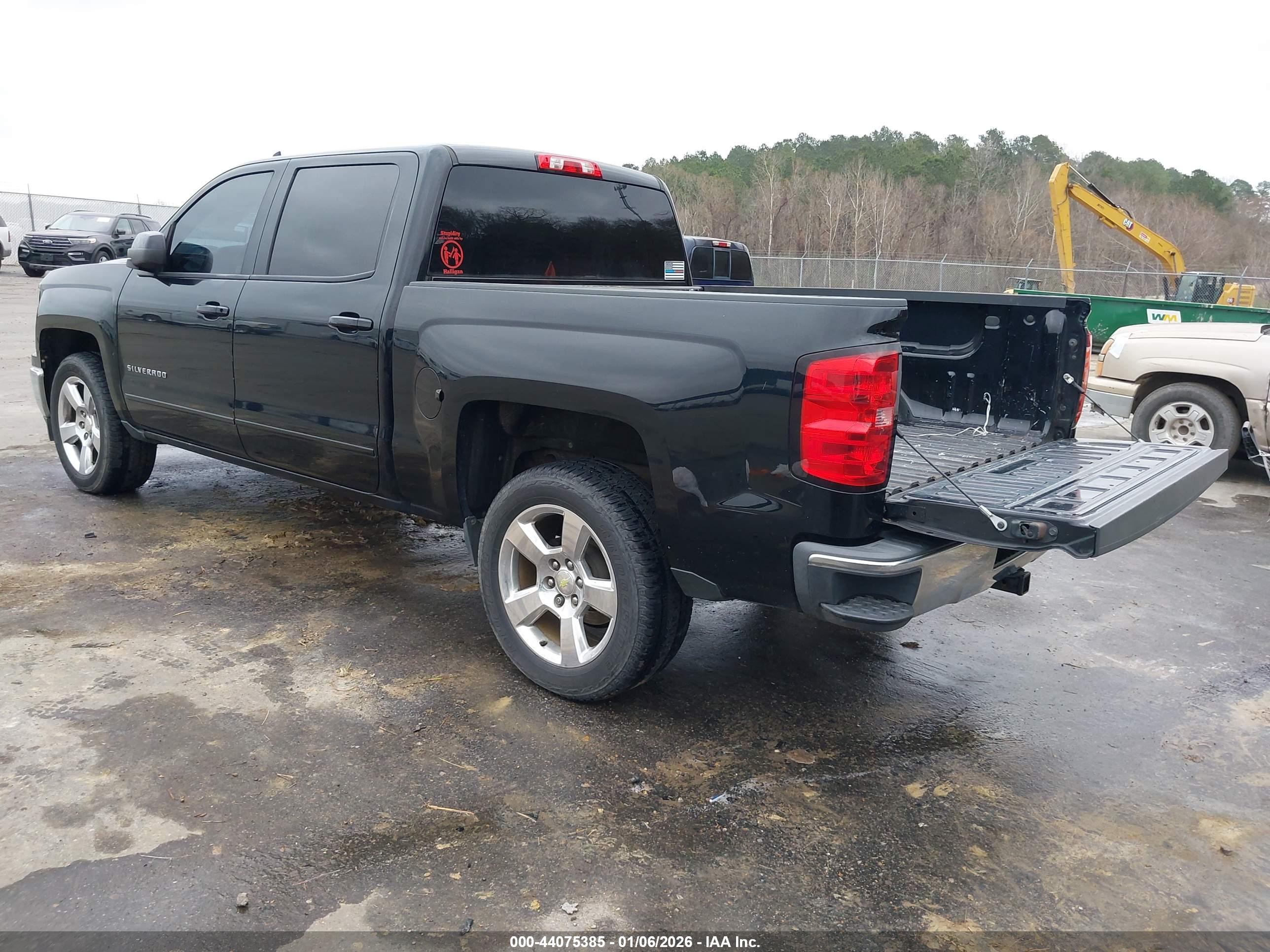 CHEVROLET SILVERADO image 3