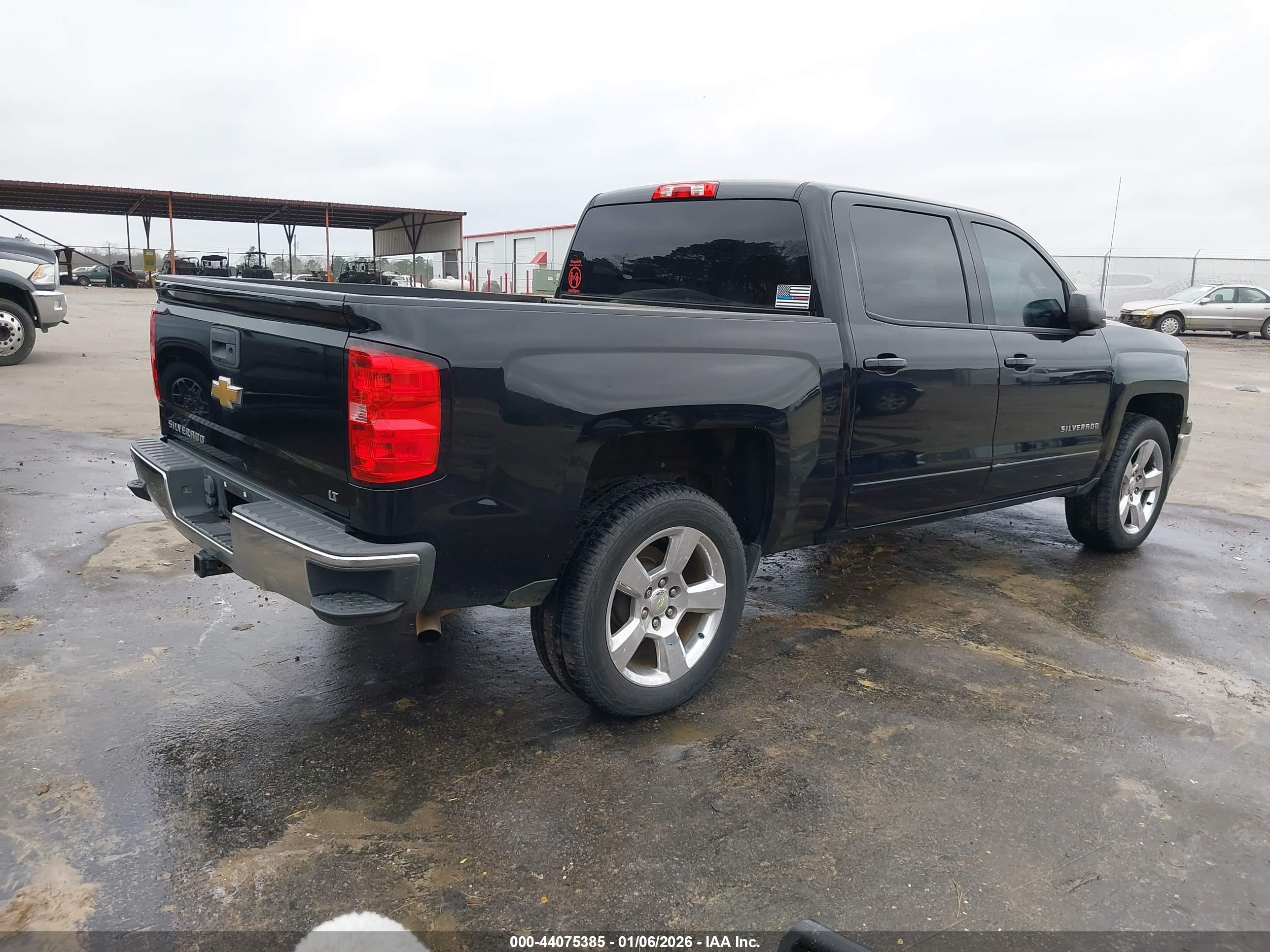 CHEVROLET SILVERADO image 4