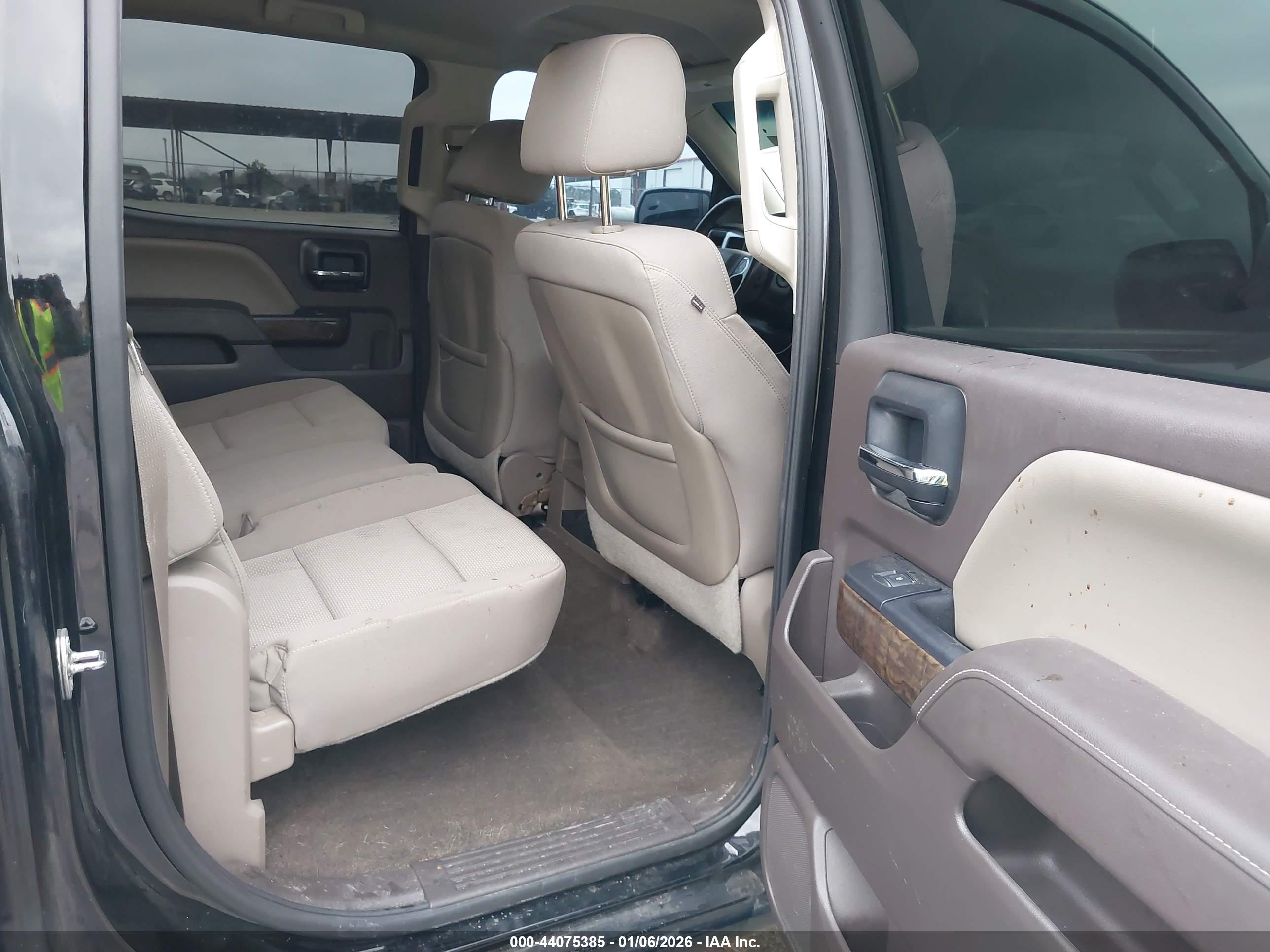 CHEVROLET SILVERADO image 8