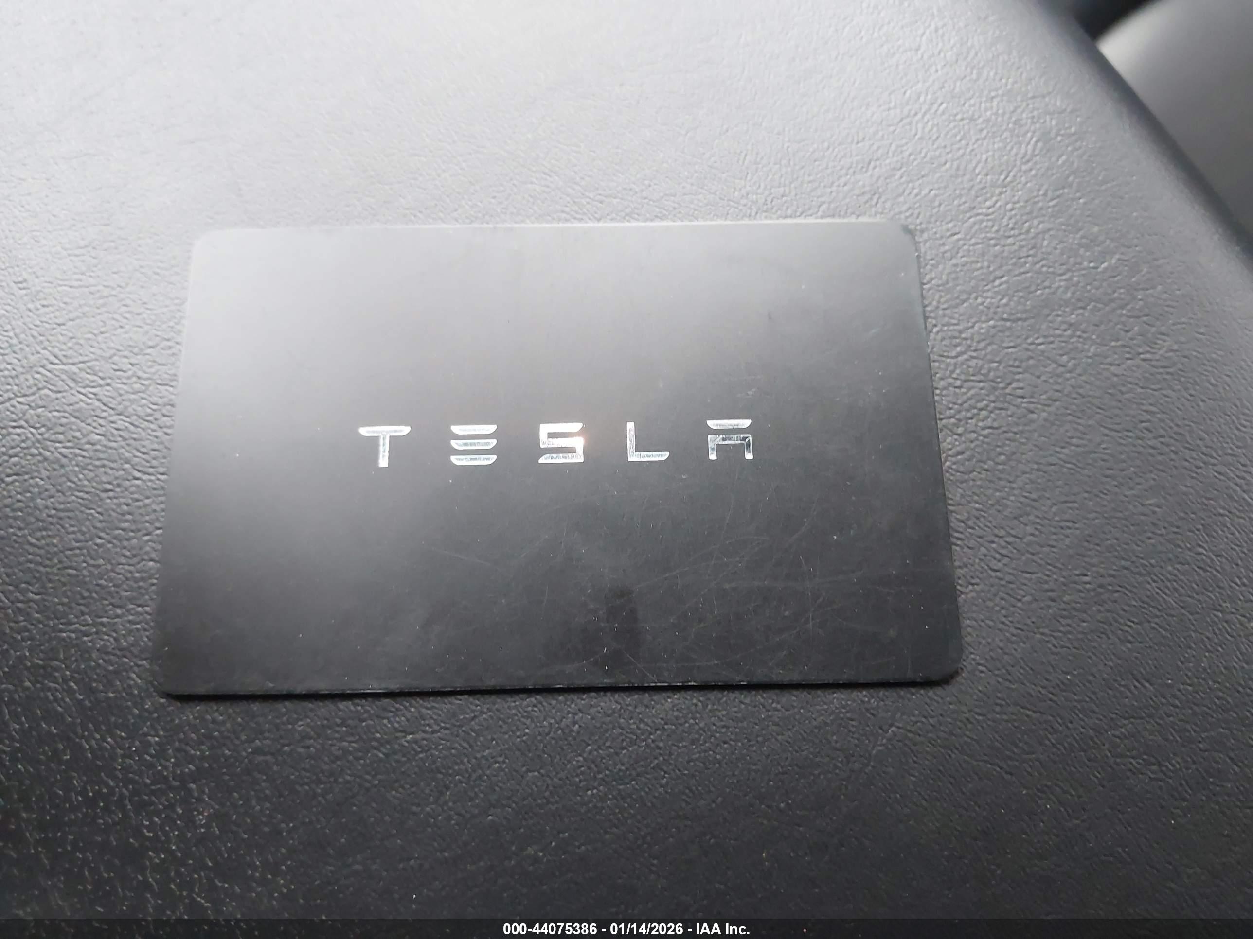 TESLA MODEL image 11