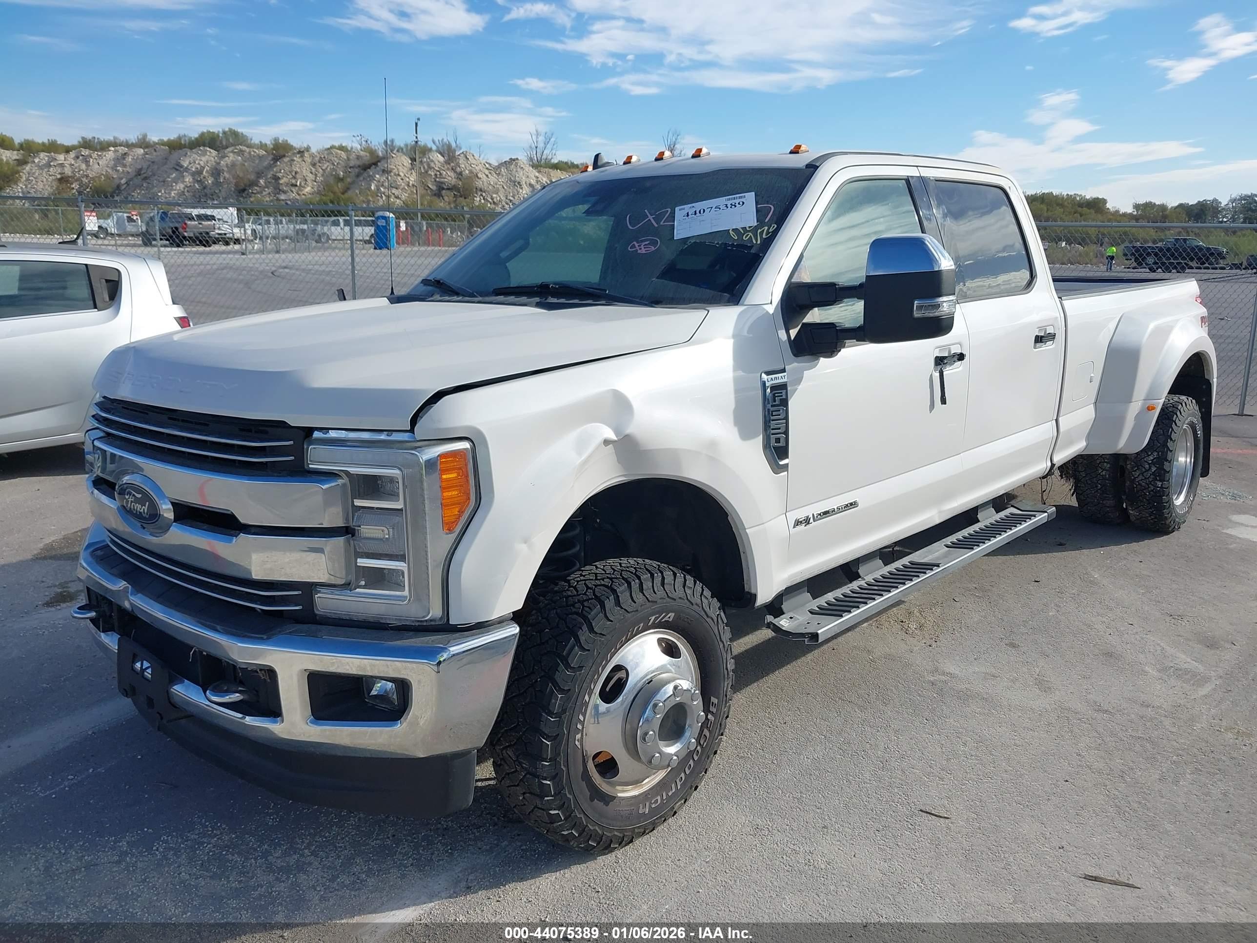 FORD F-350 image 2