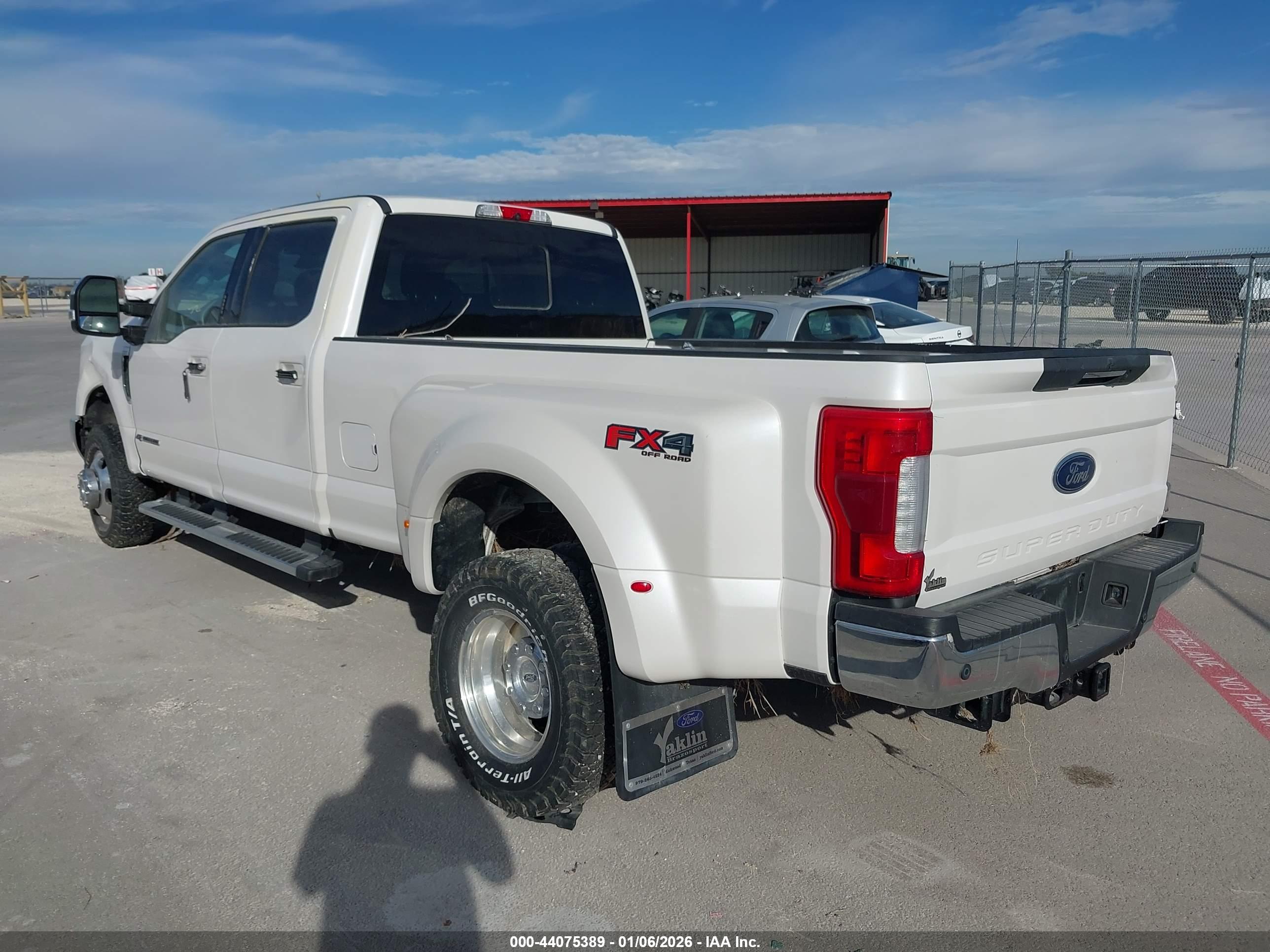 FORD F-350 image 3