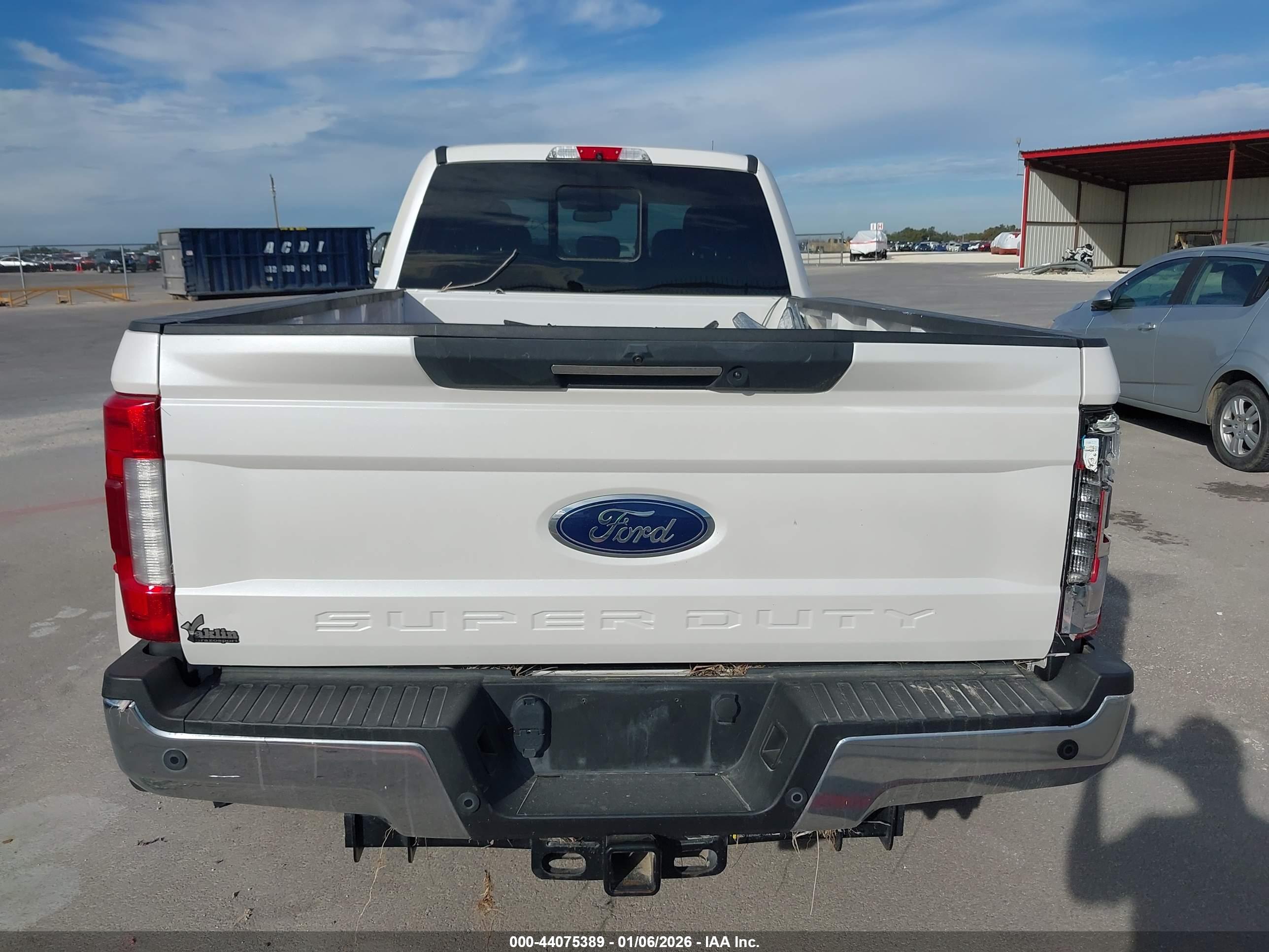 FORD F-350 image 5