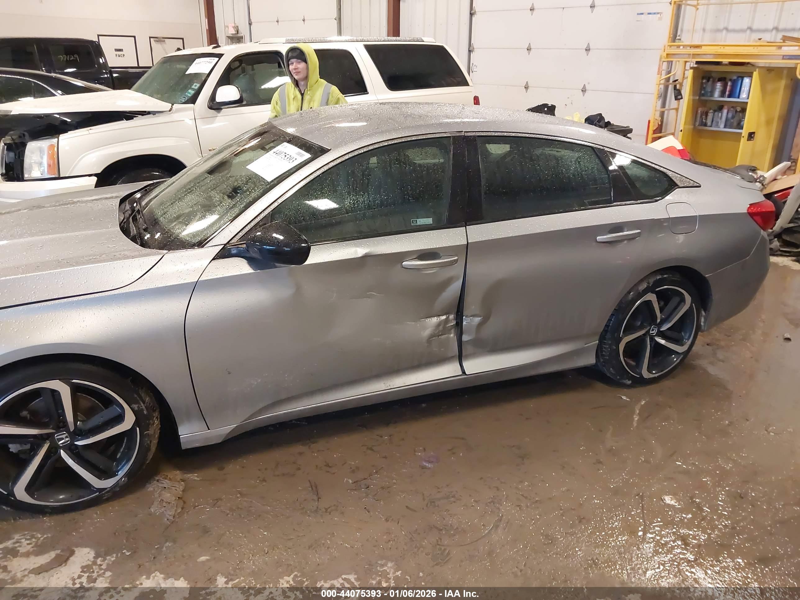 HONDA ACCORD image 6
