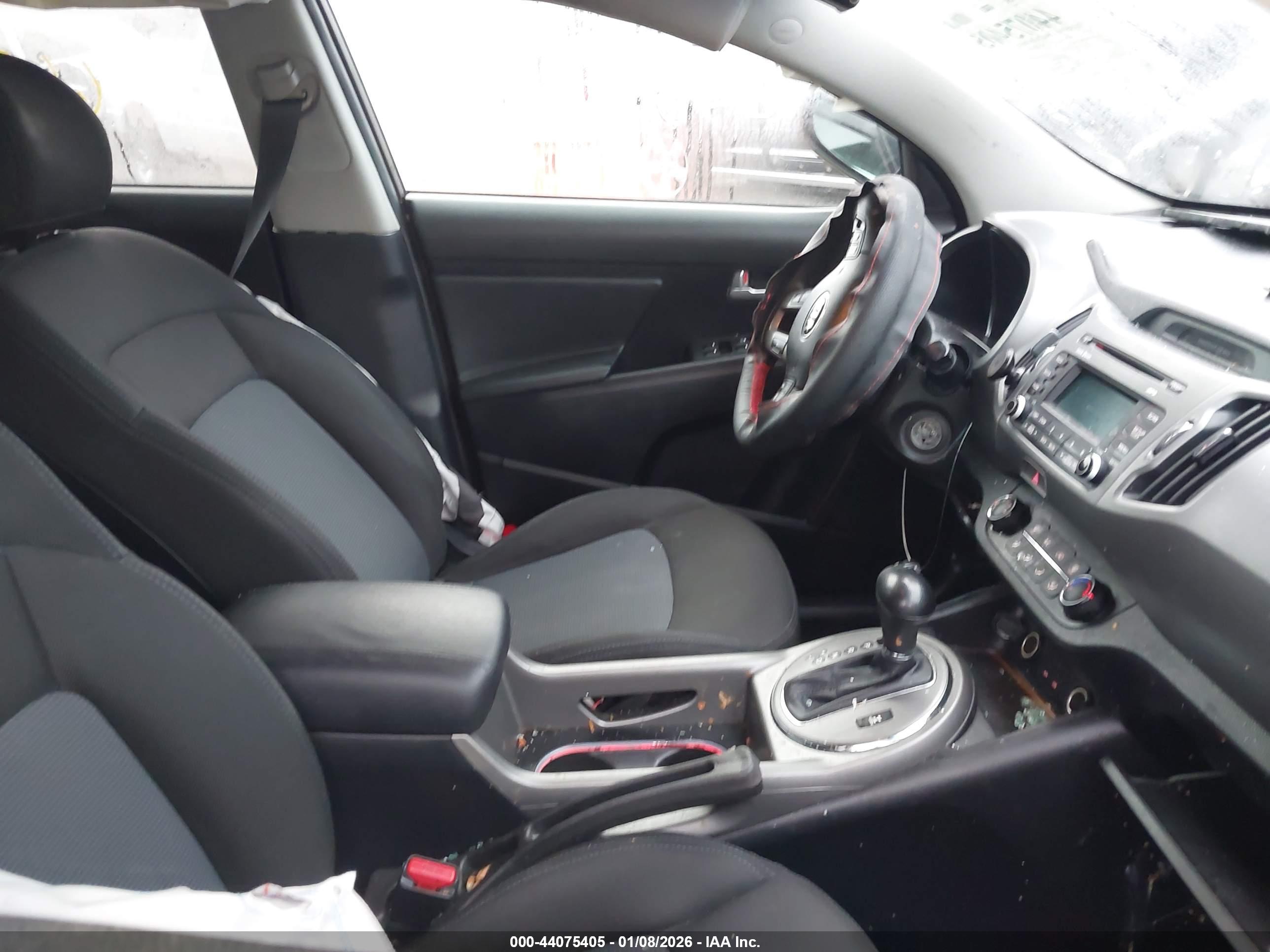KIA SPORTAGE image 5