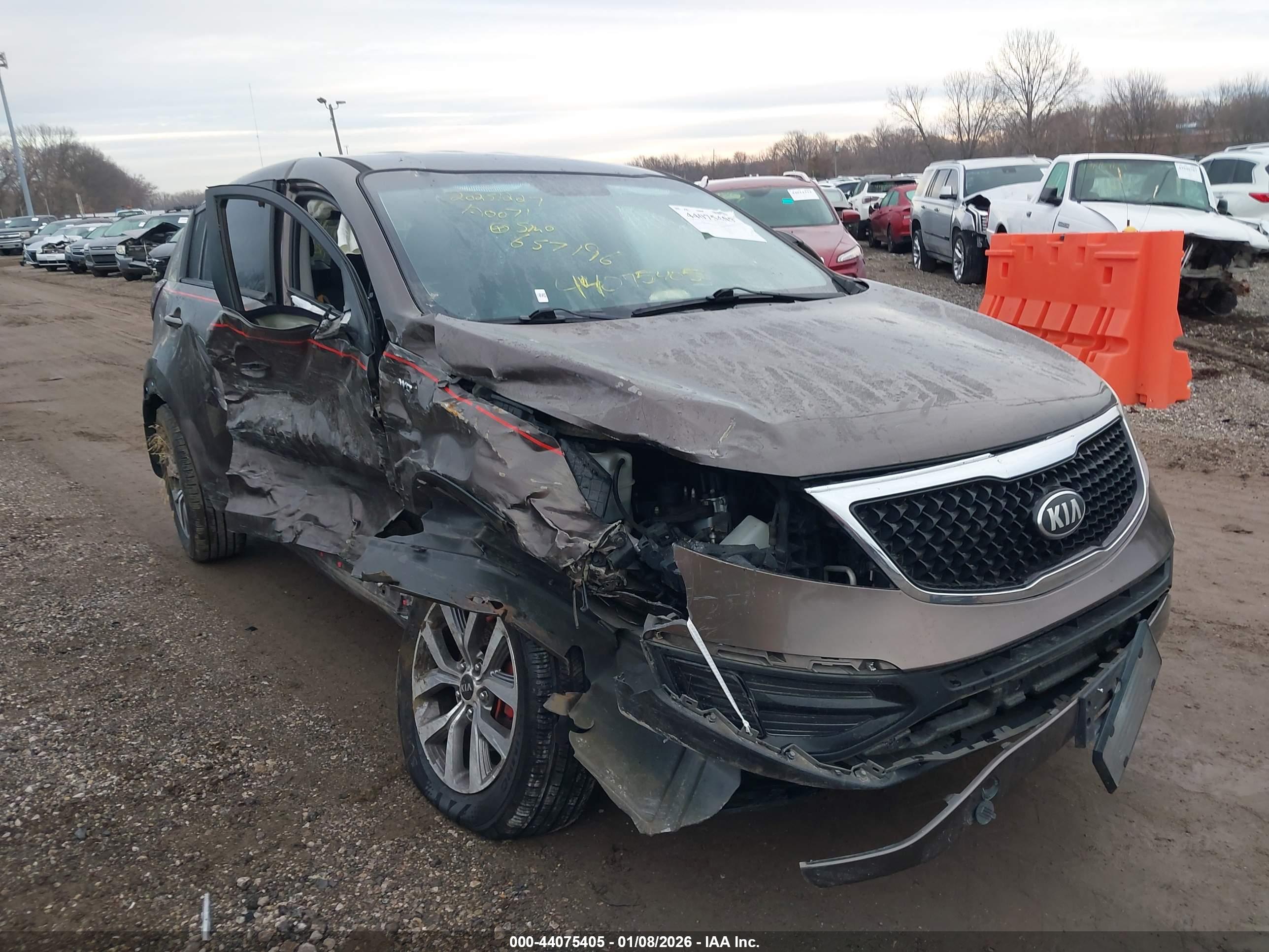KIA SPORTAGE image 6