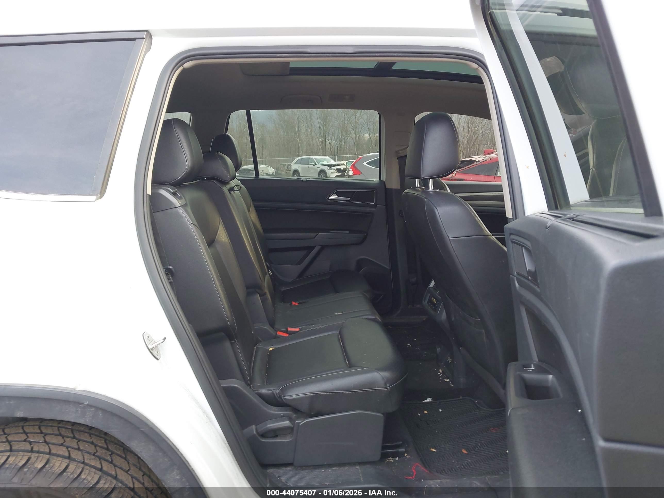 VOLKSWAGEN ATLAS image 8