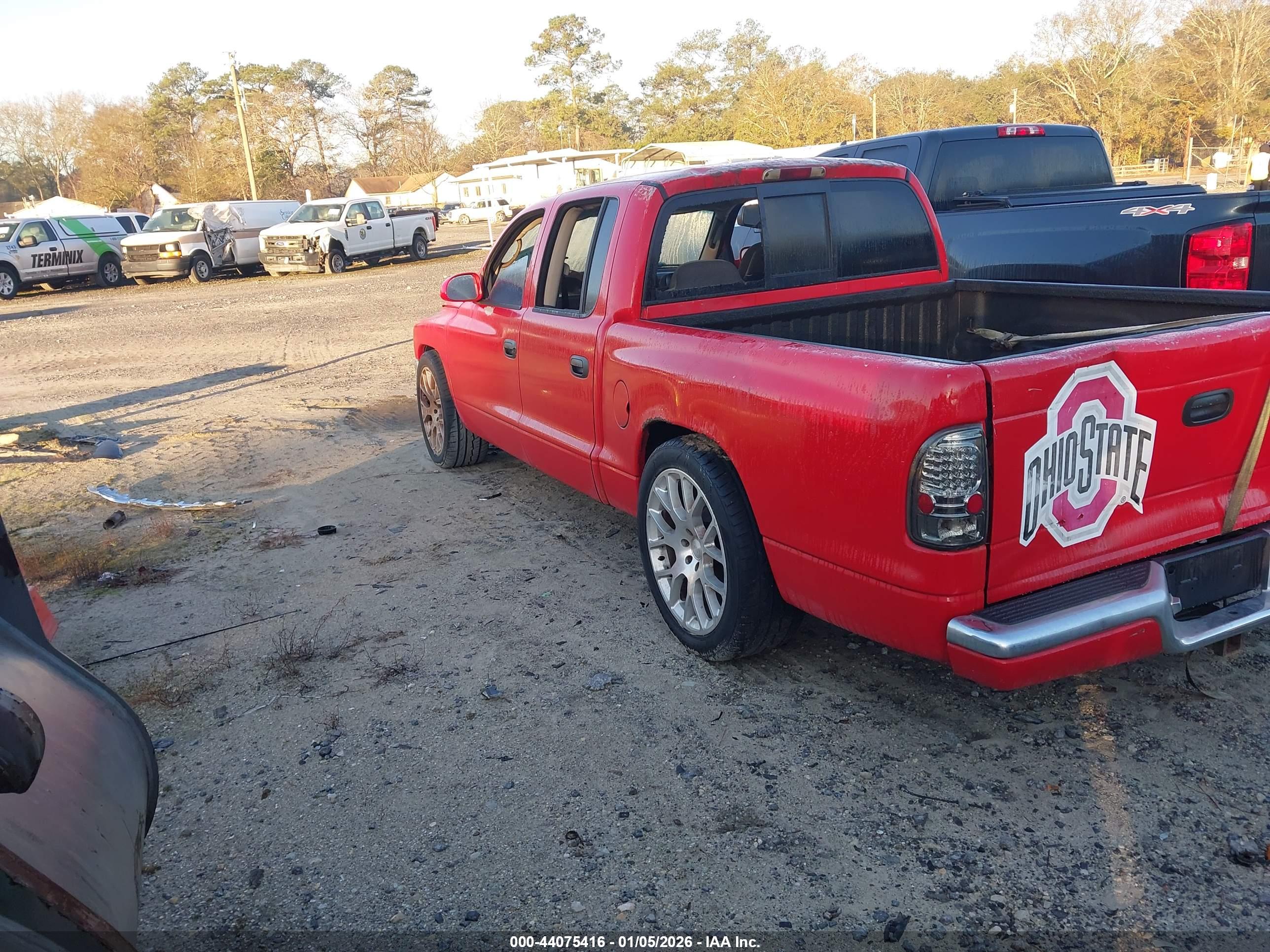 DODGE DAKOTA image 3