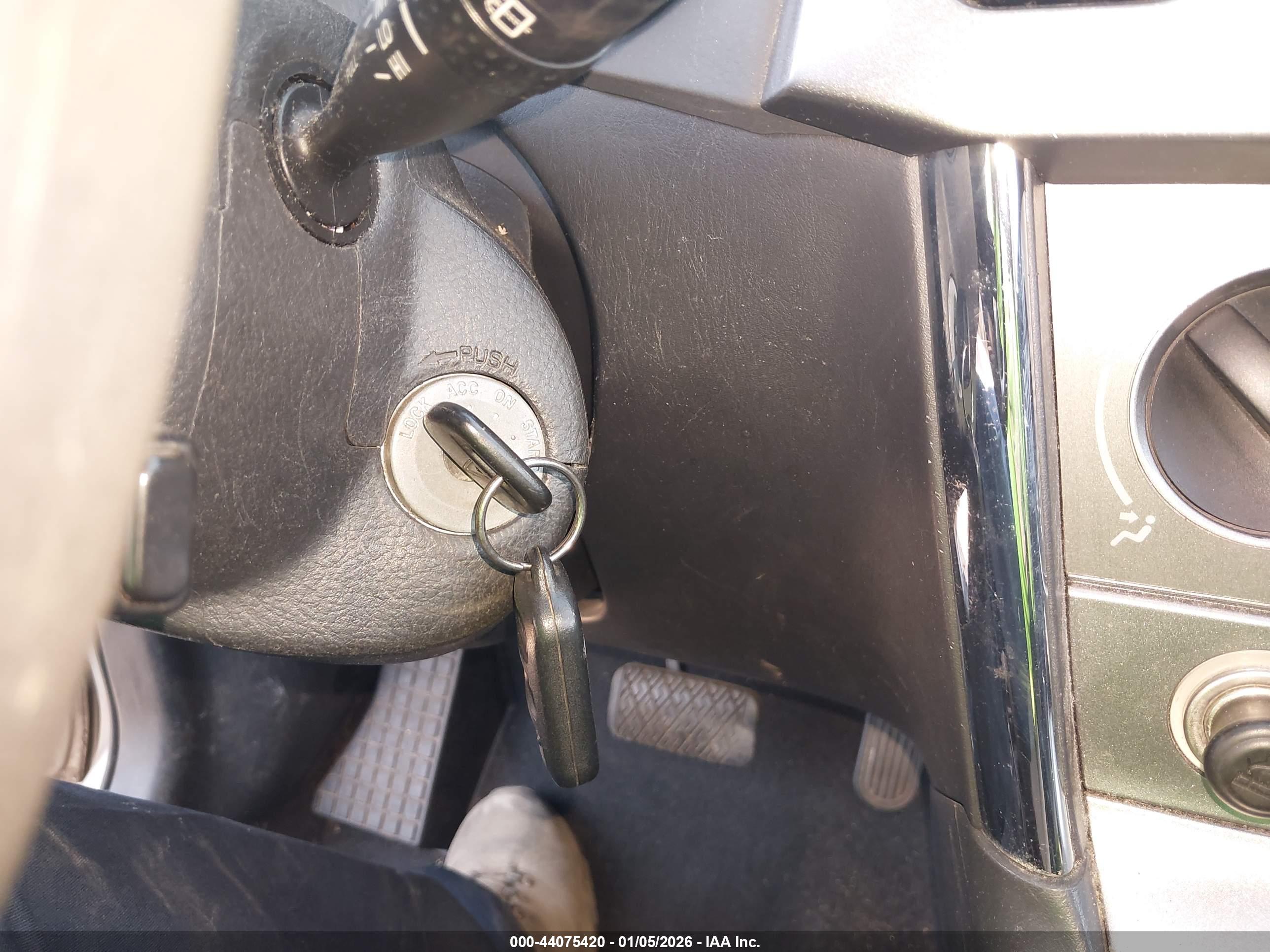 PONTIAC VIBE image 11