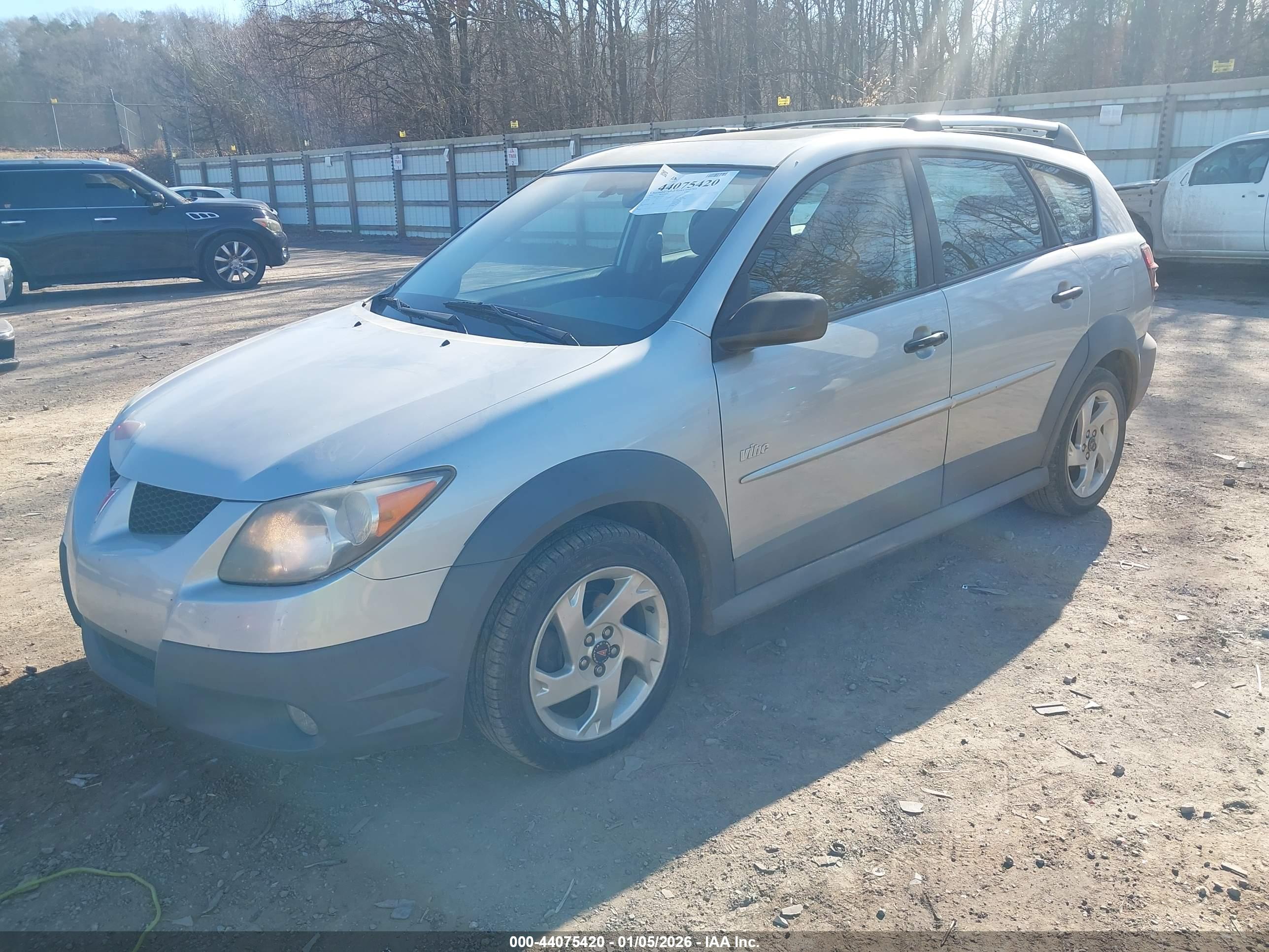 PONTIAC VIBE image 2