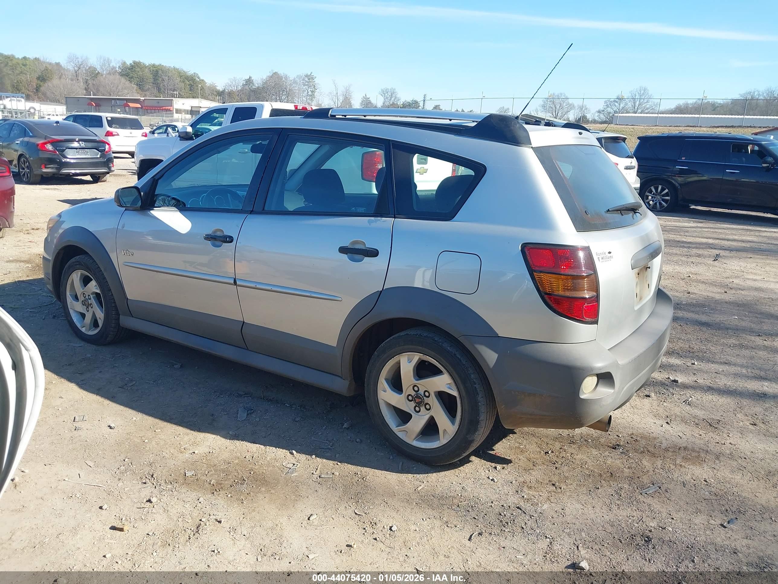PONTIAC VIBE image 3