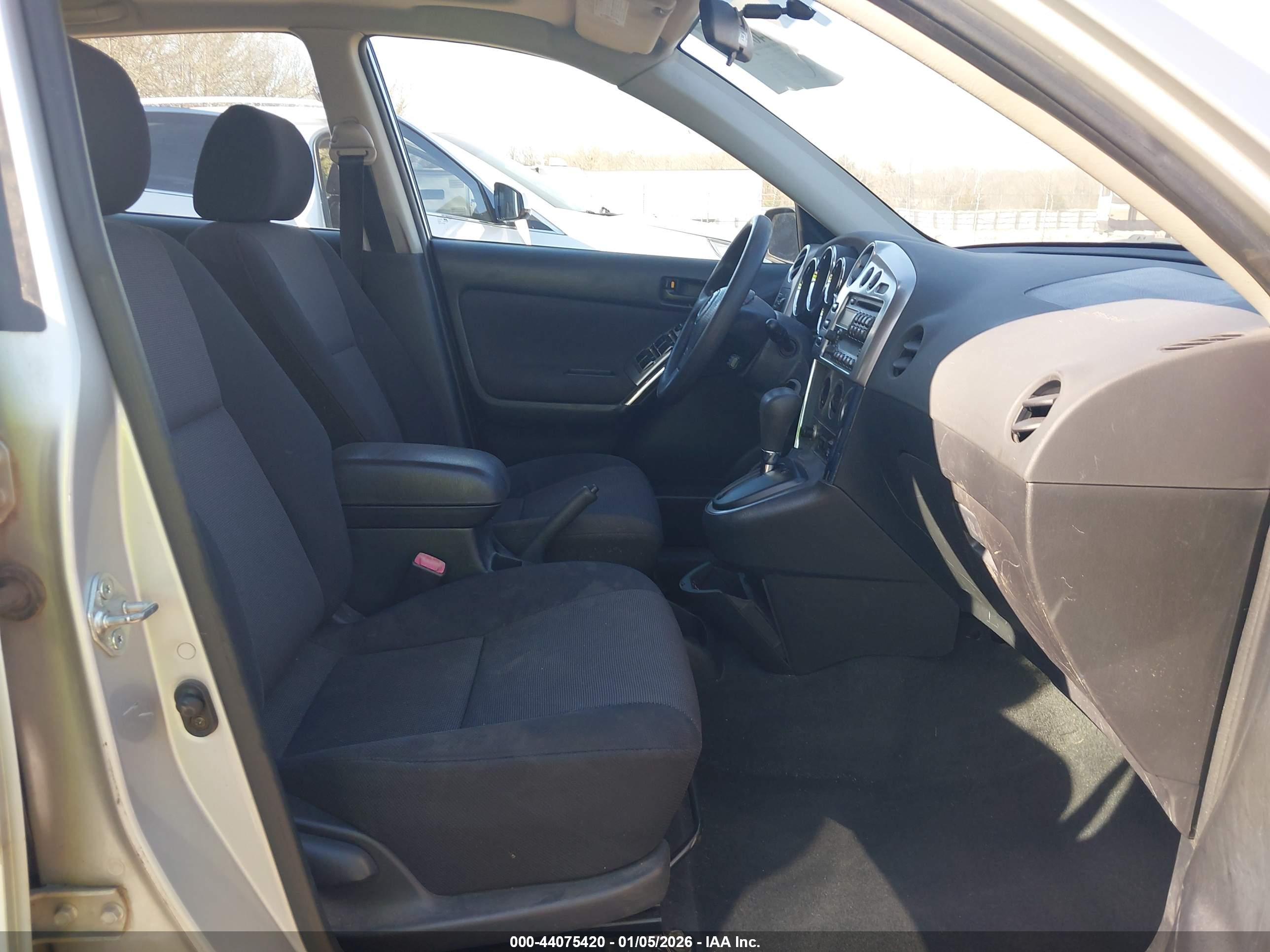 PONTIAC VIBE image 5