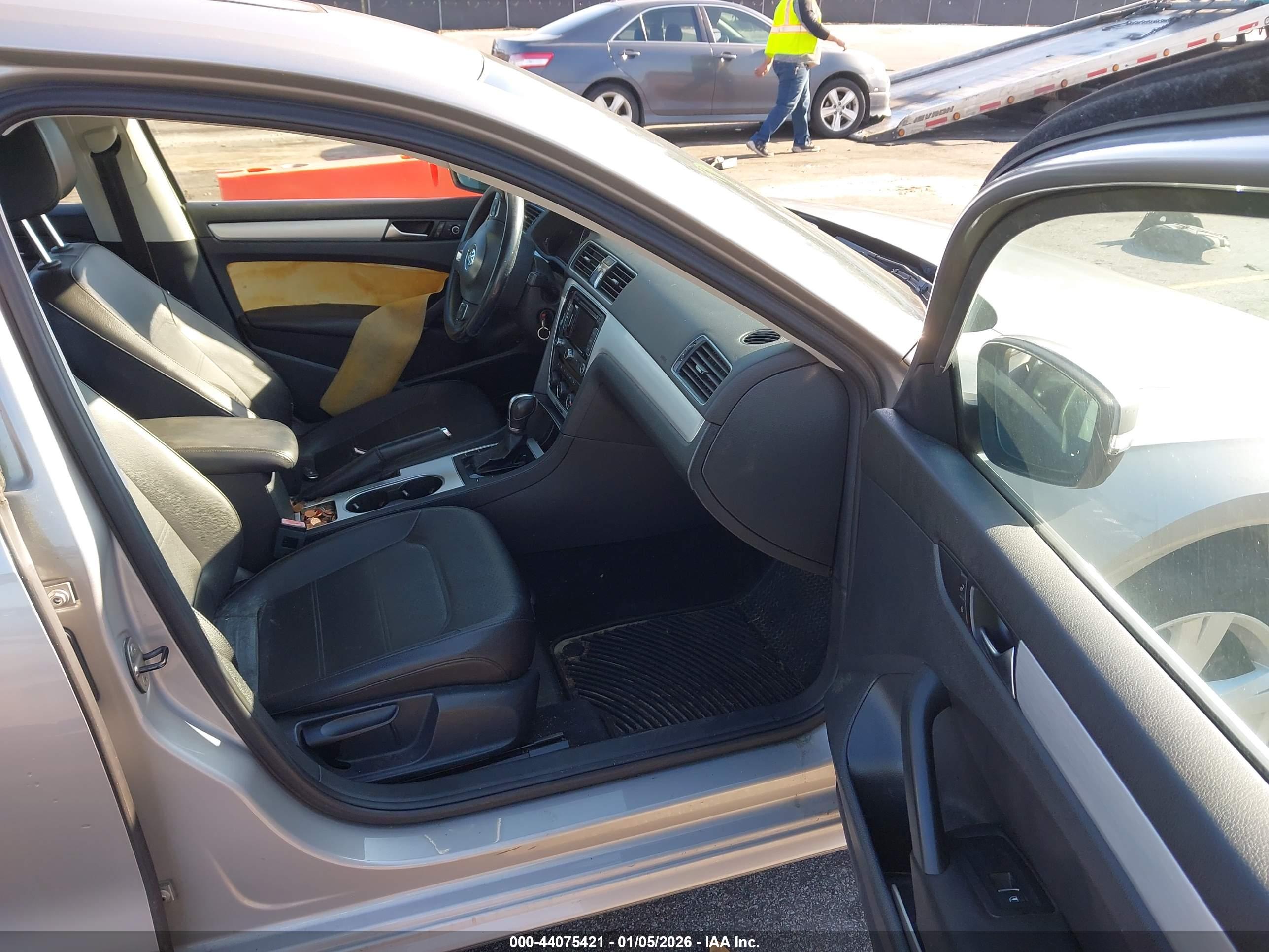 VOLKSWAGEN PASSAT image 5