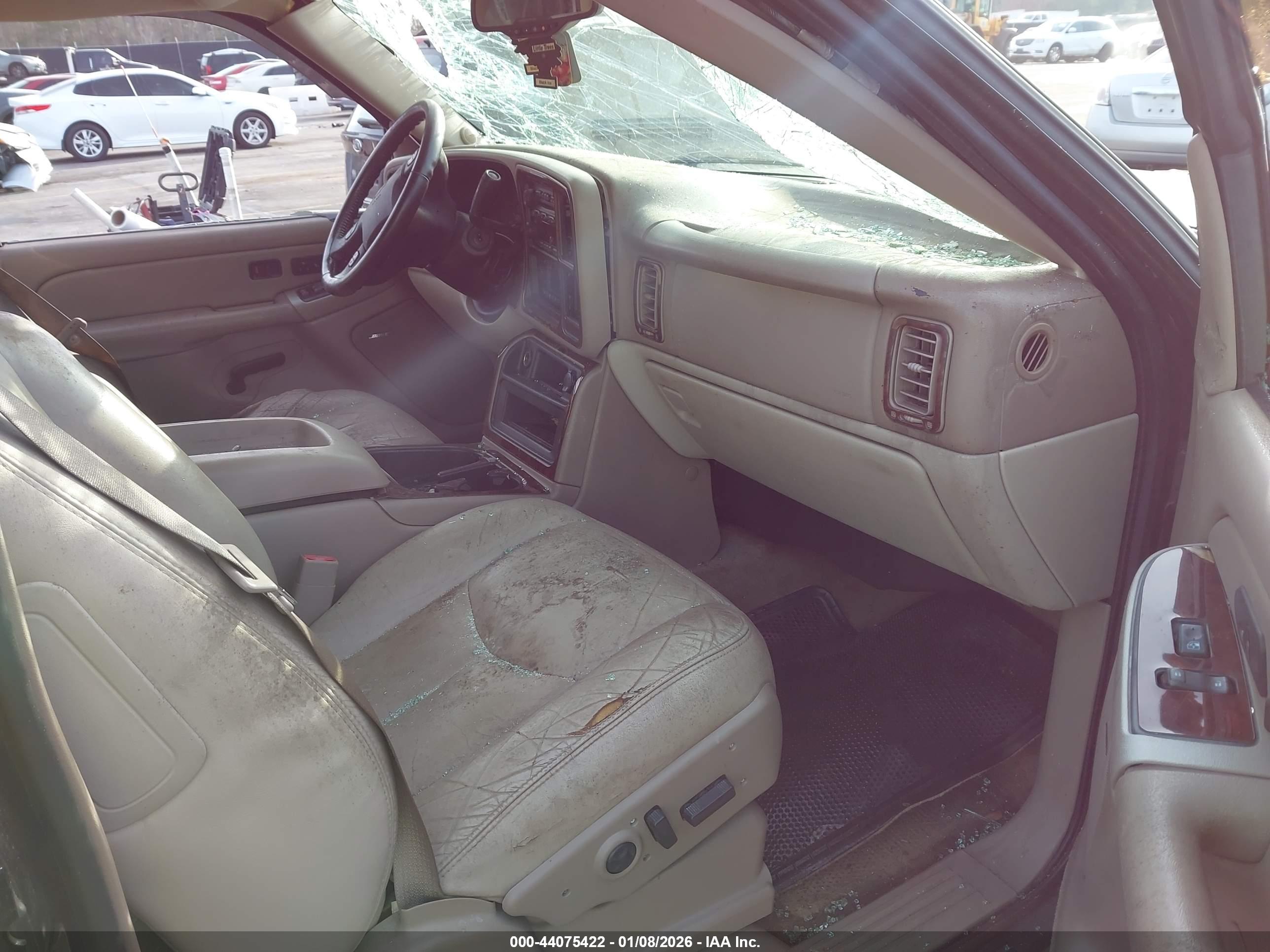 CHEVROLET TAHOE image 5