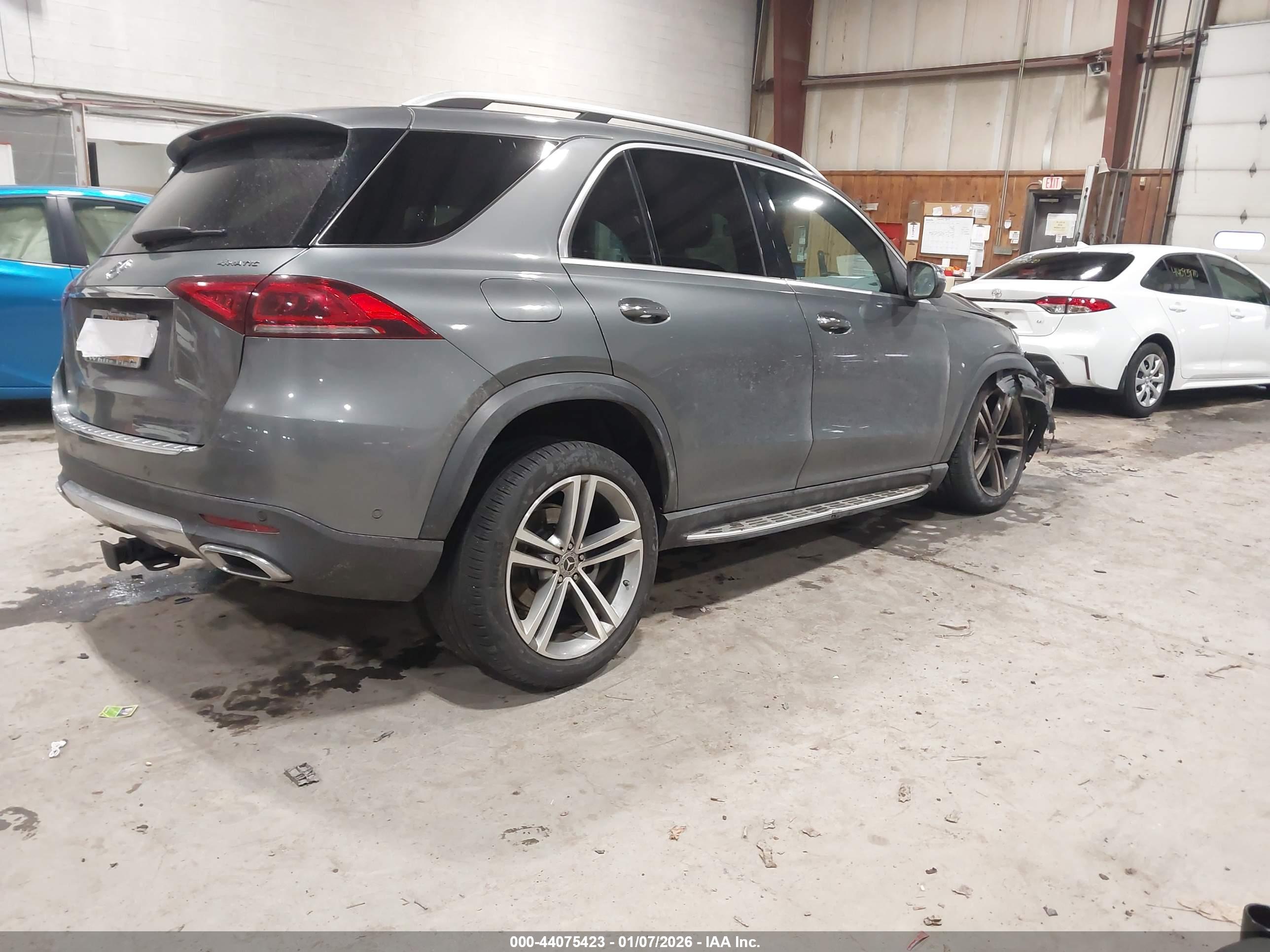 MERCEDES-BENZ GLE image 4
