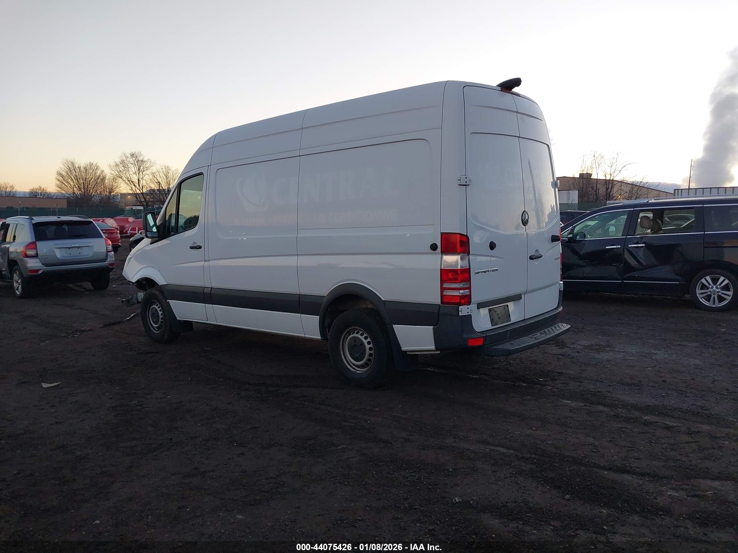MERCEDES-BENZ SPRINTER image 3