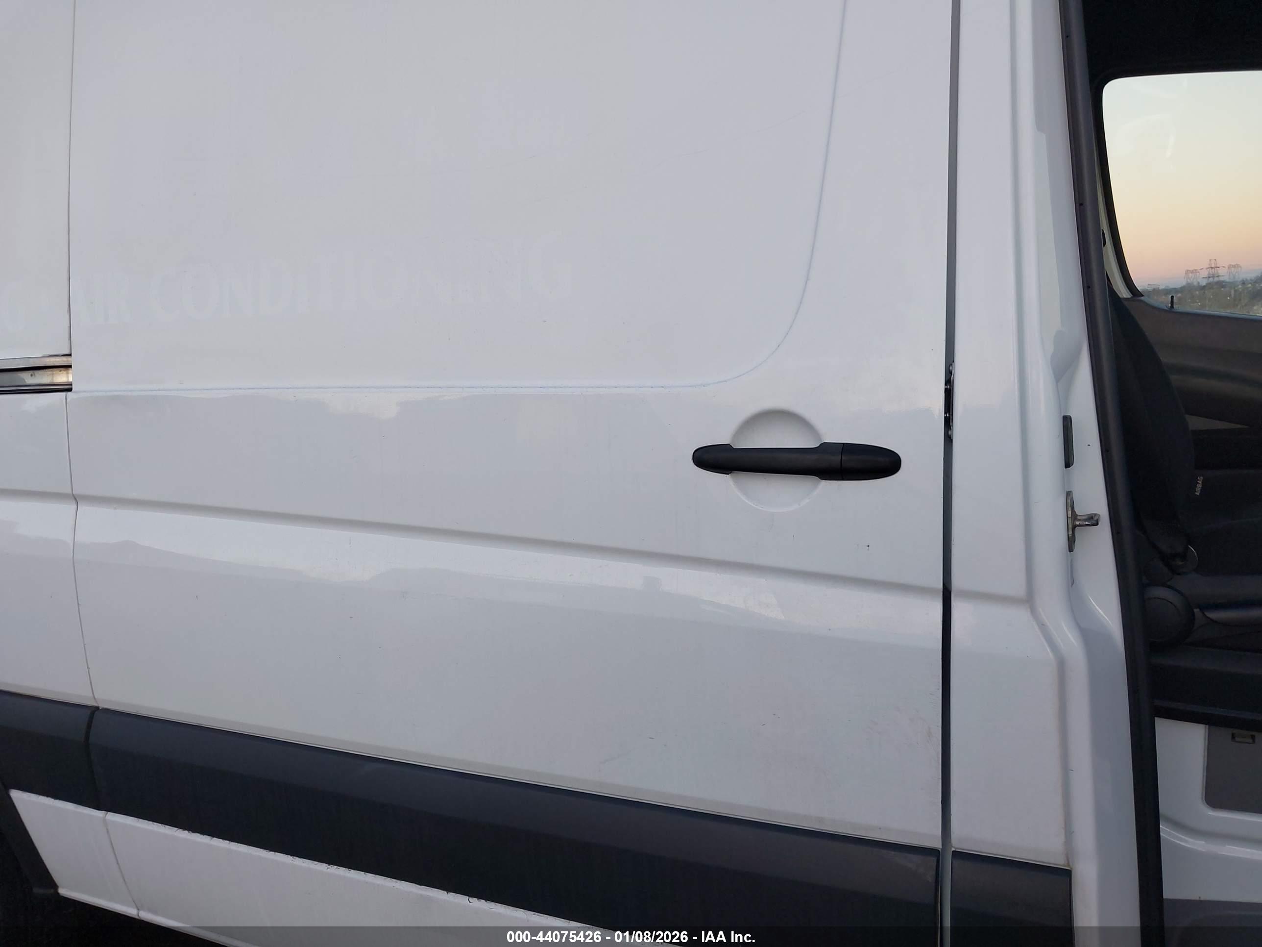 MERCEDES-BENZ SPRINTER image 8