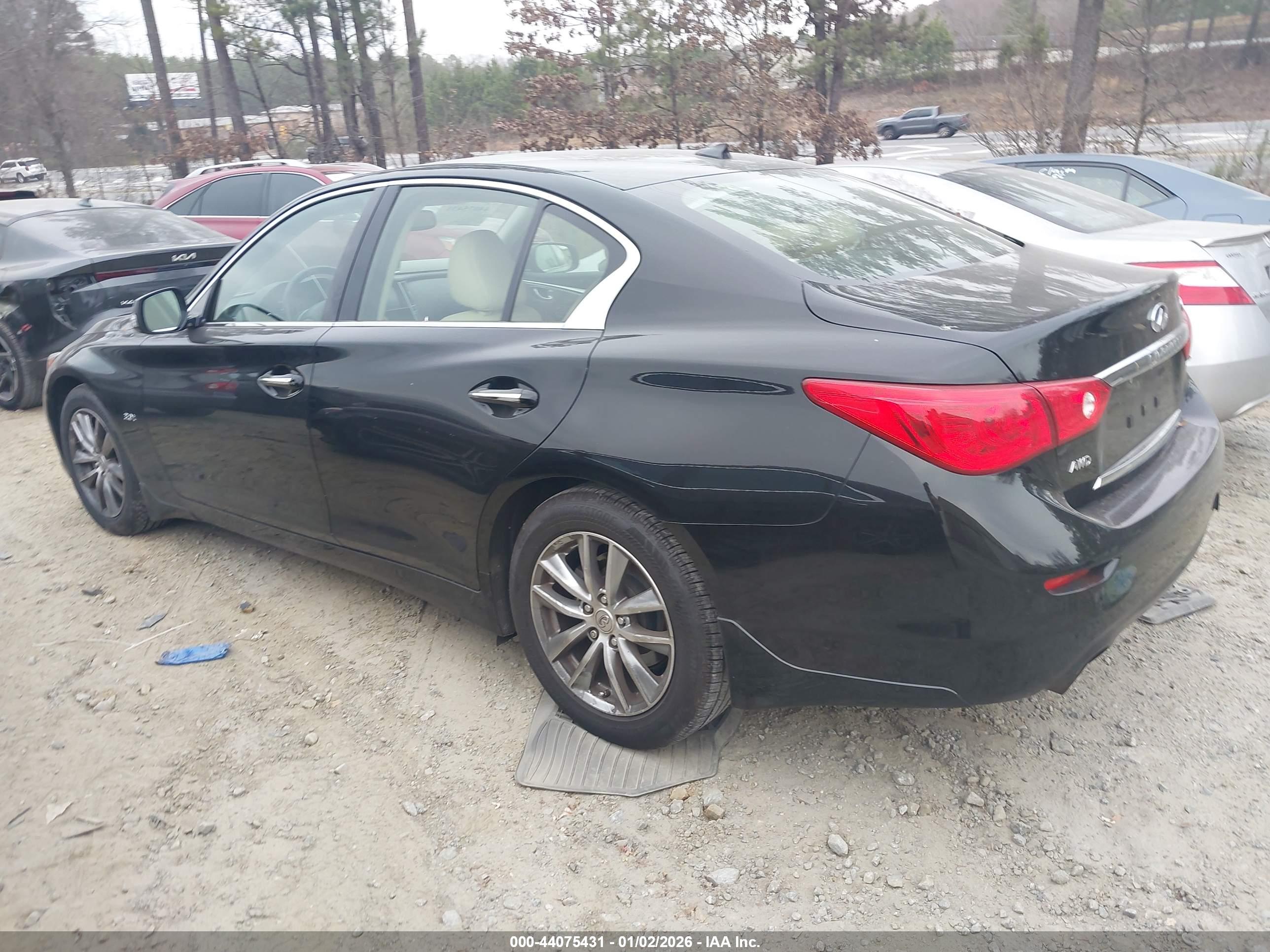 INFINITI Q50 image 3
