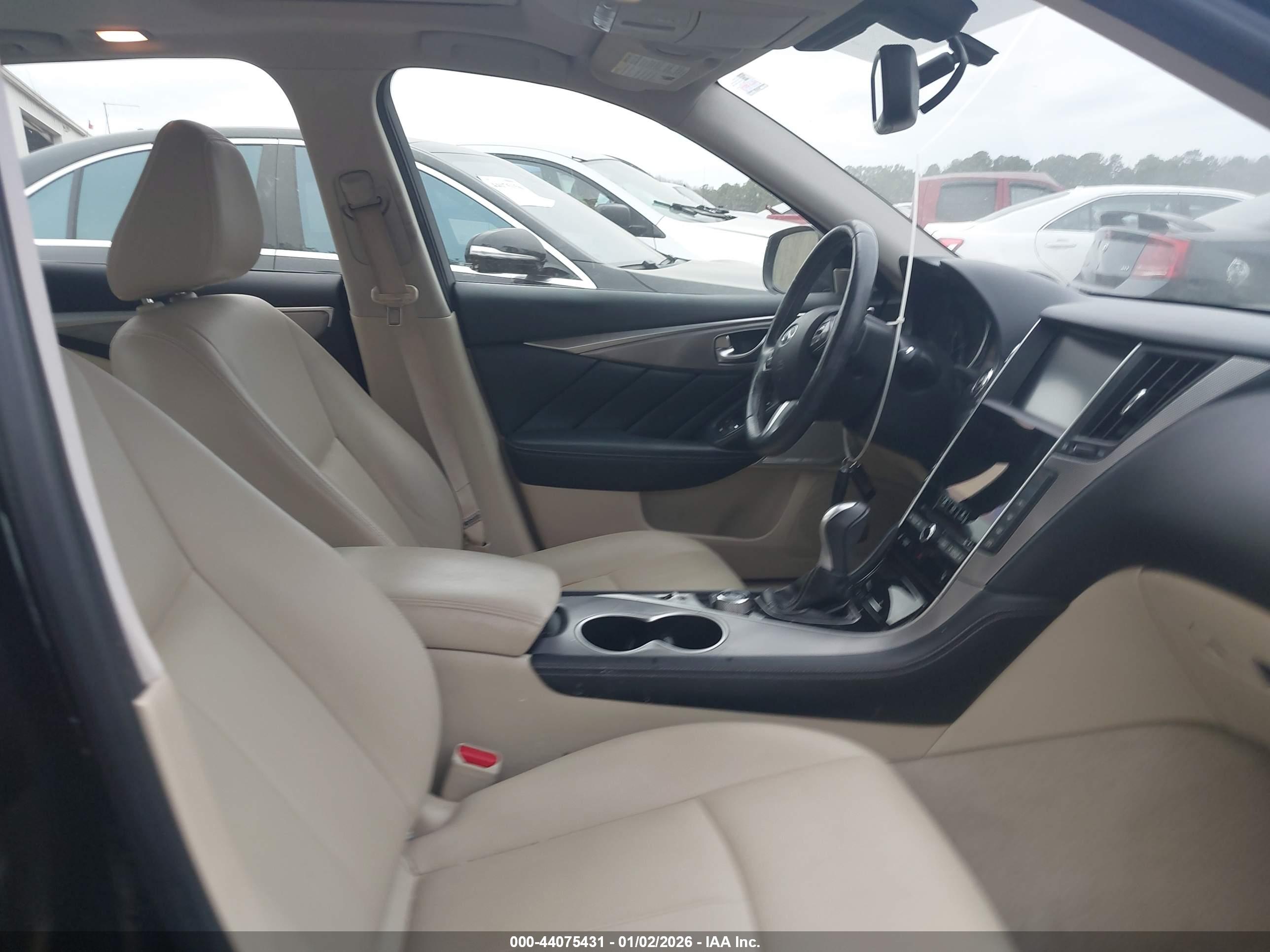 INFINITI Q50 image 5