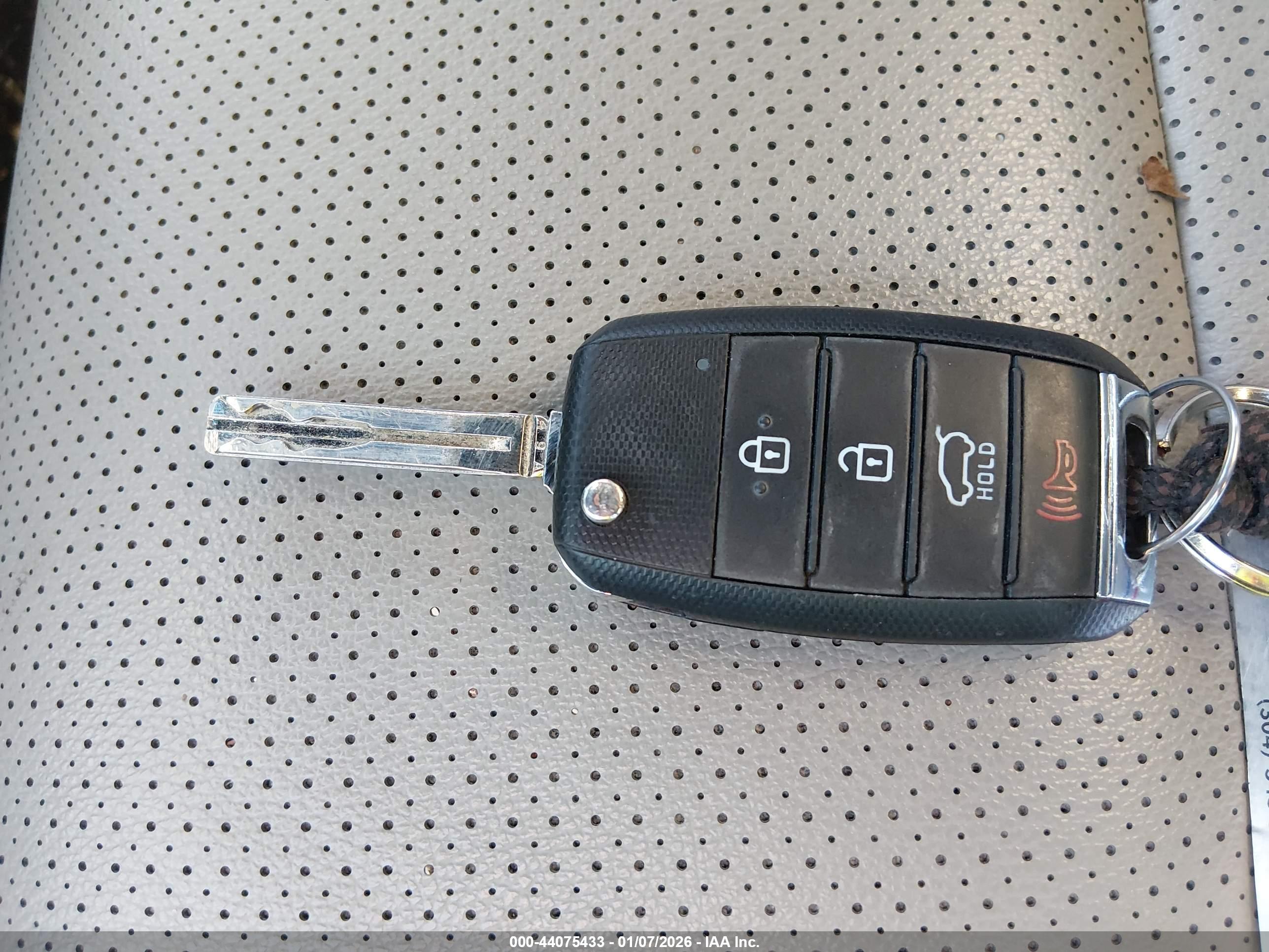 KIA SPORTAGE image 11
