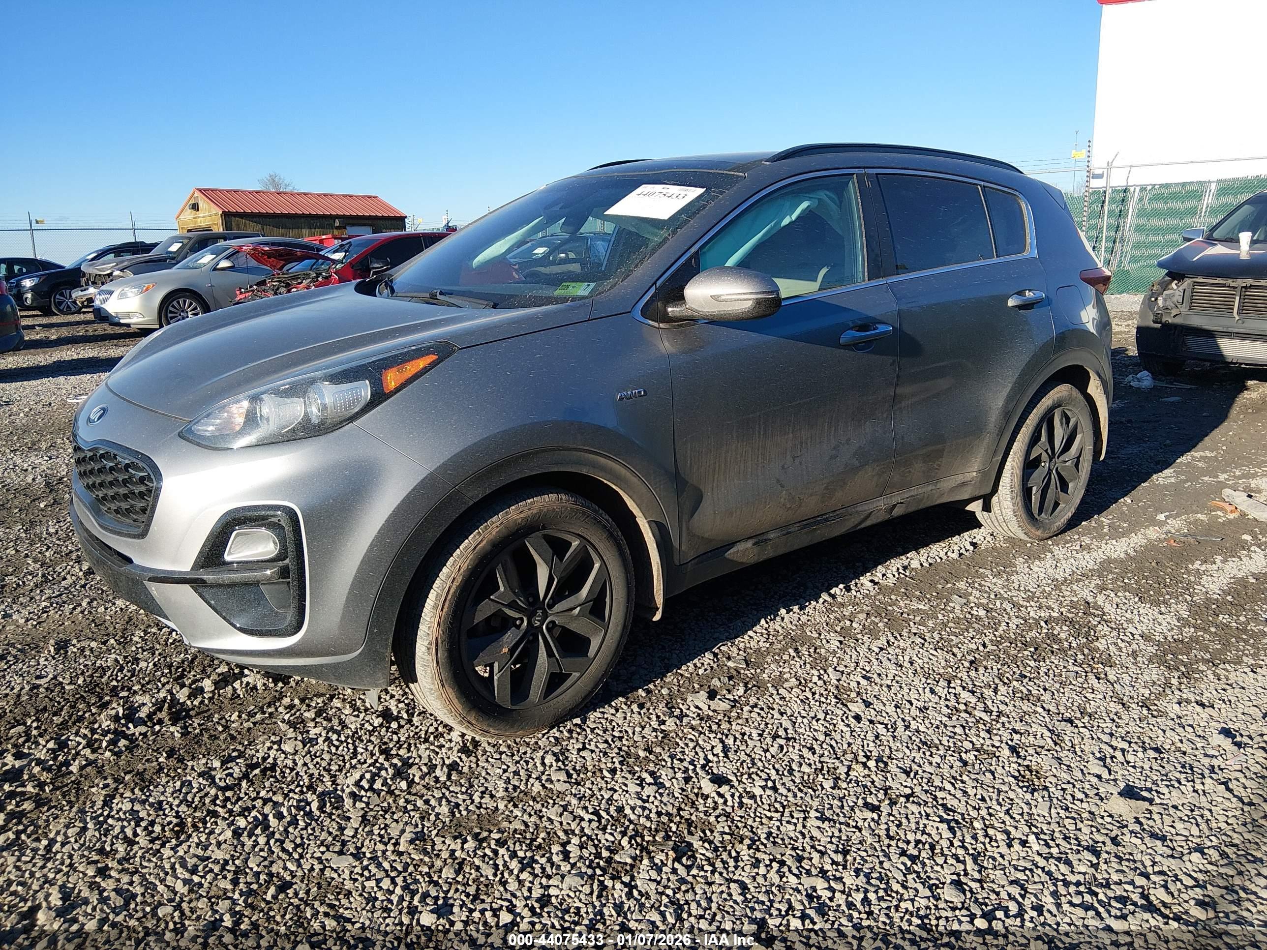 KIA SPORTAGE image 2