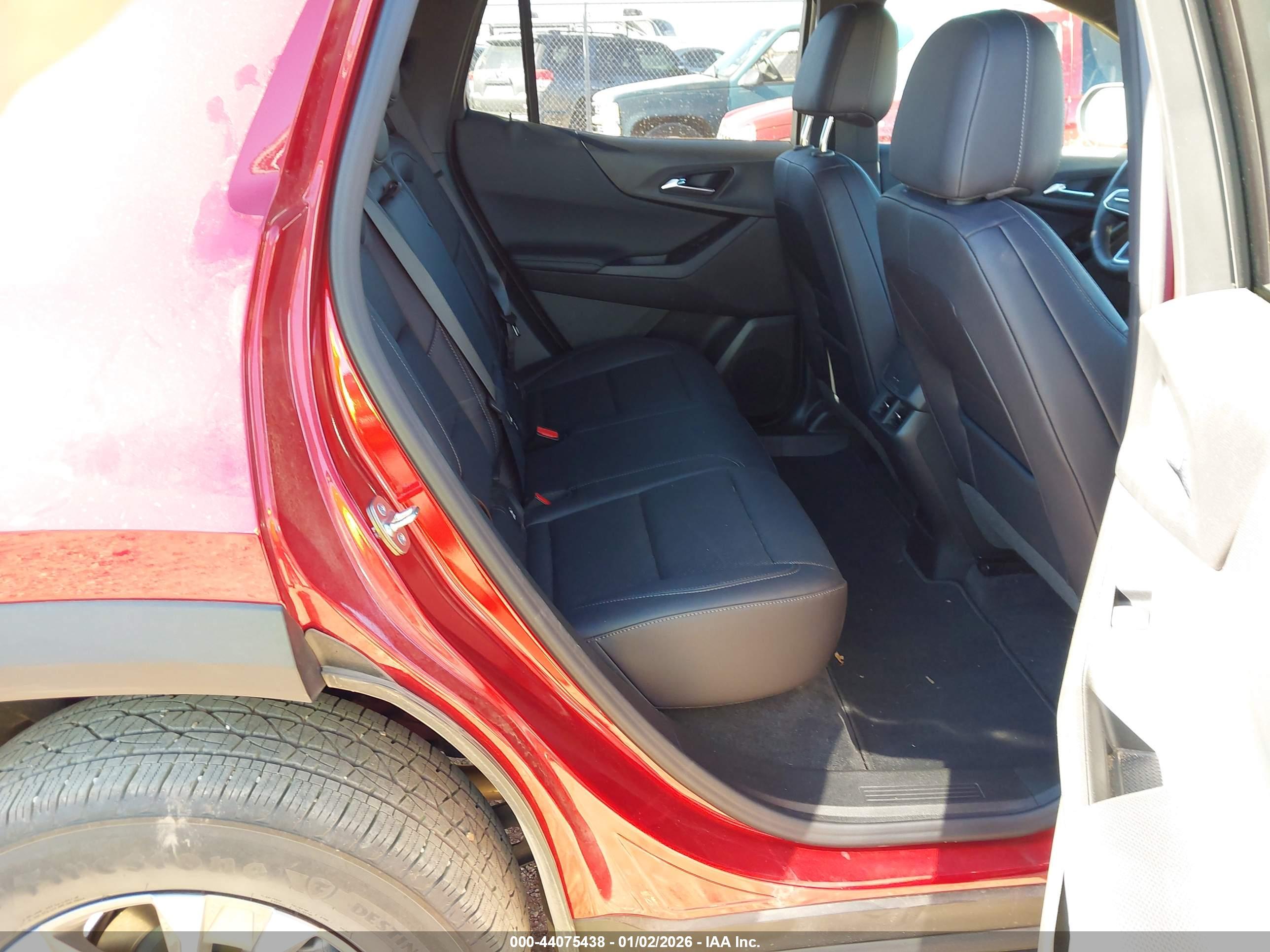CHEVROLET EQUINOX image 8