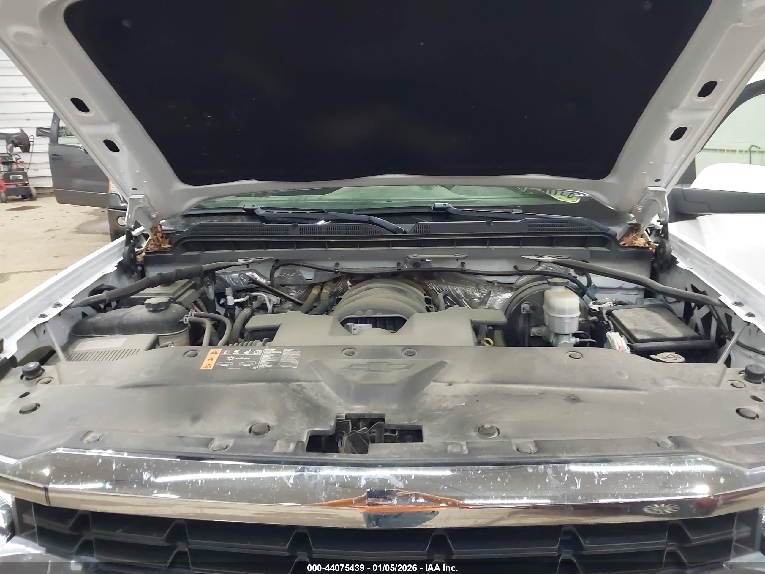CHEVROLET SILVERADO image 10