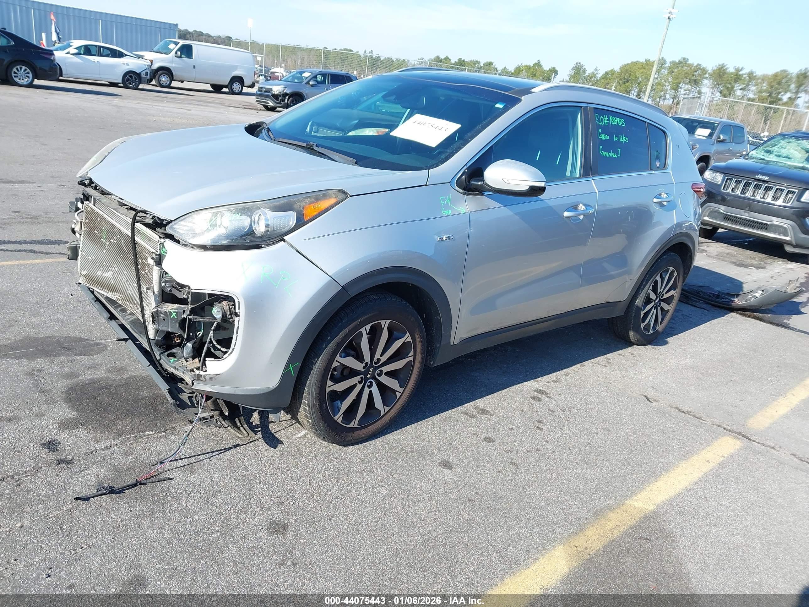 KIA SPORTAGE image 2