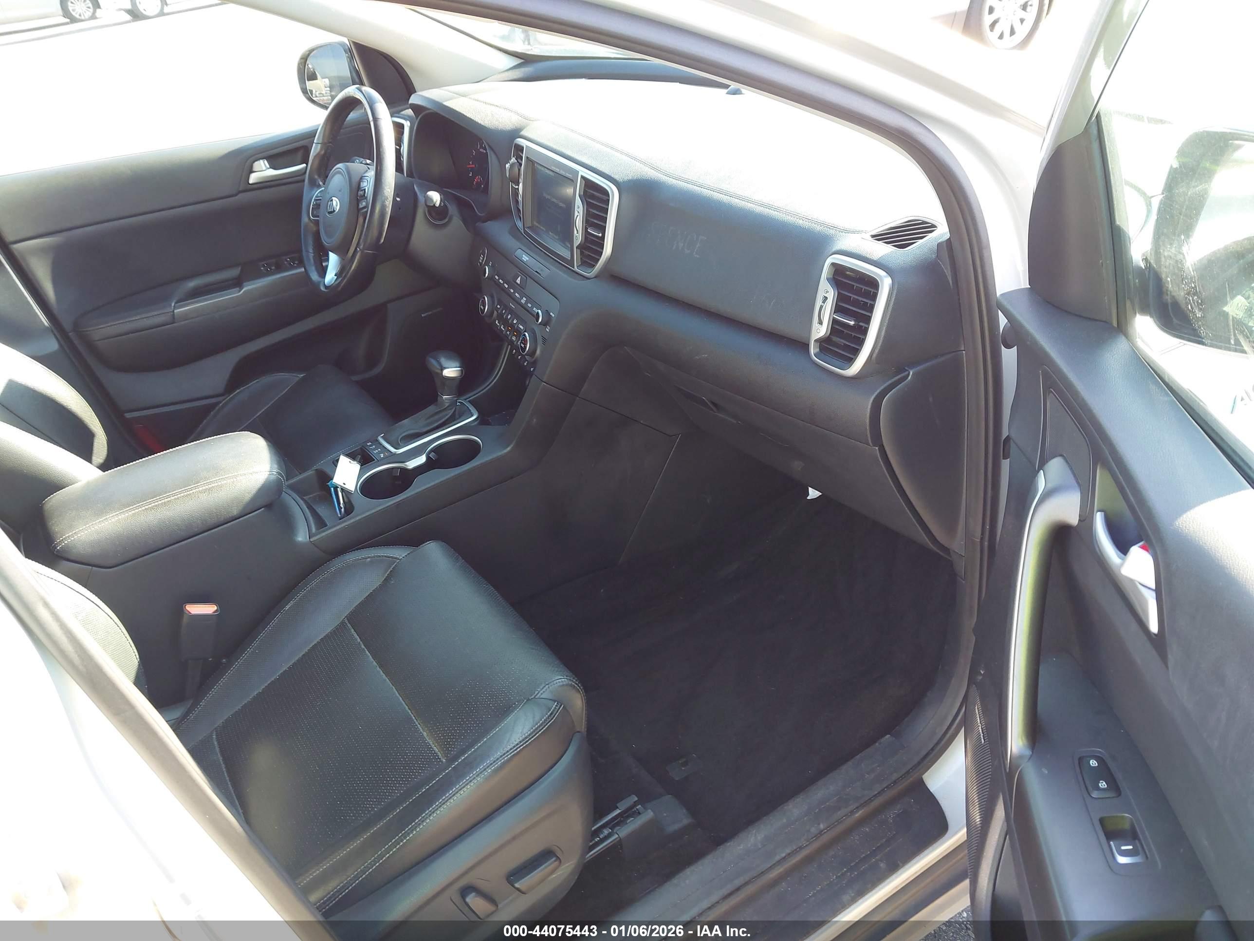 KIA SPORTAGE image 5