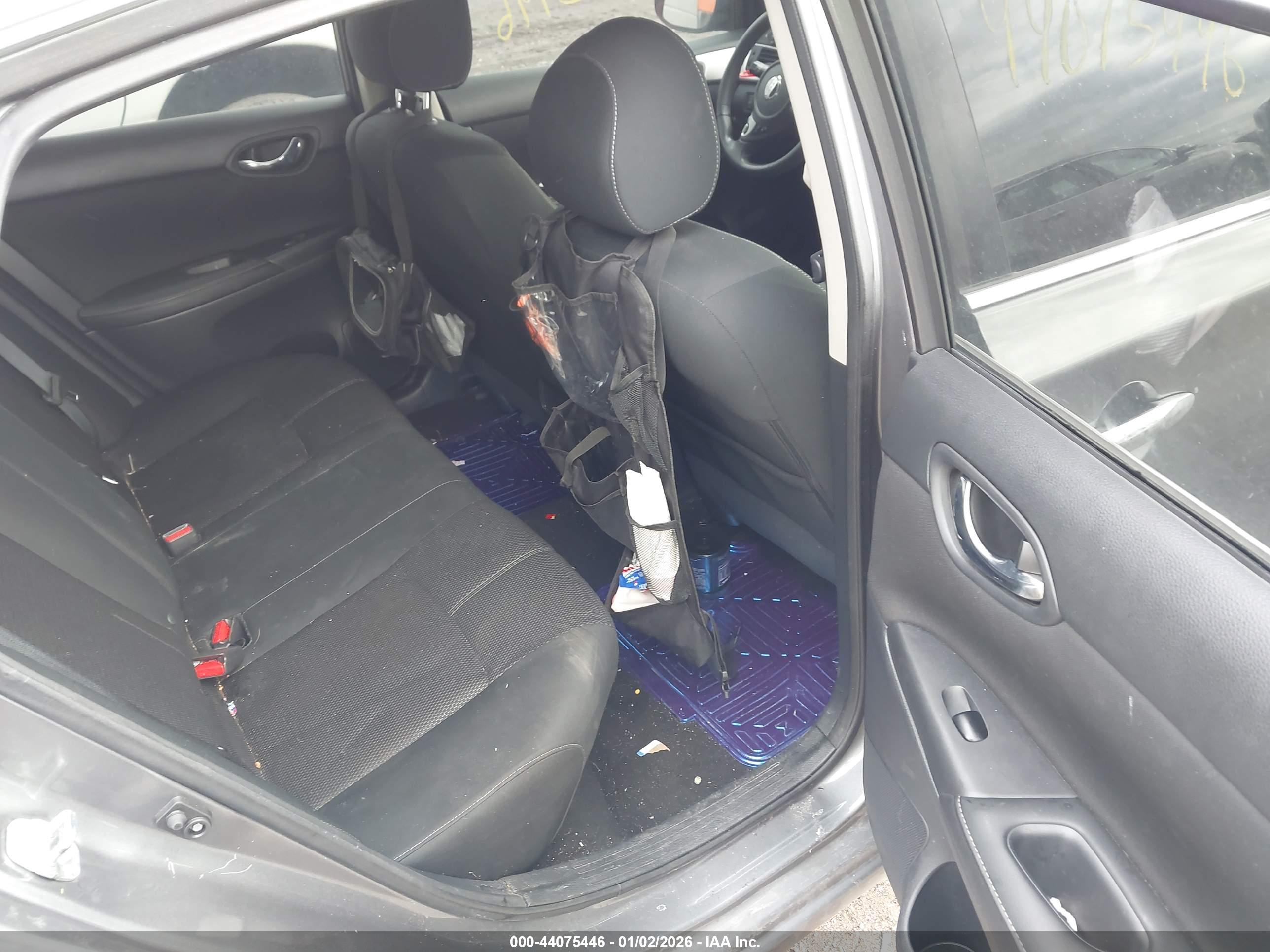 NISSAN SENTRA image 8