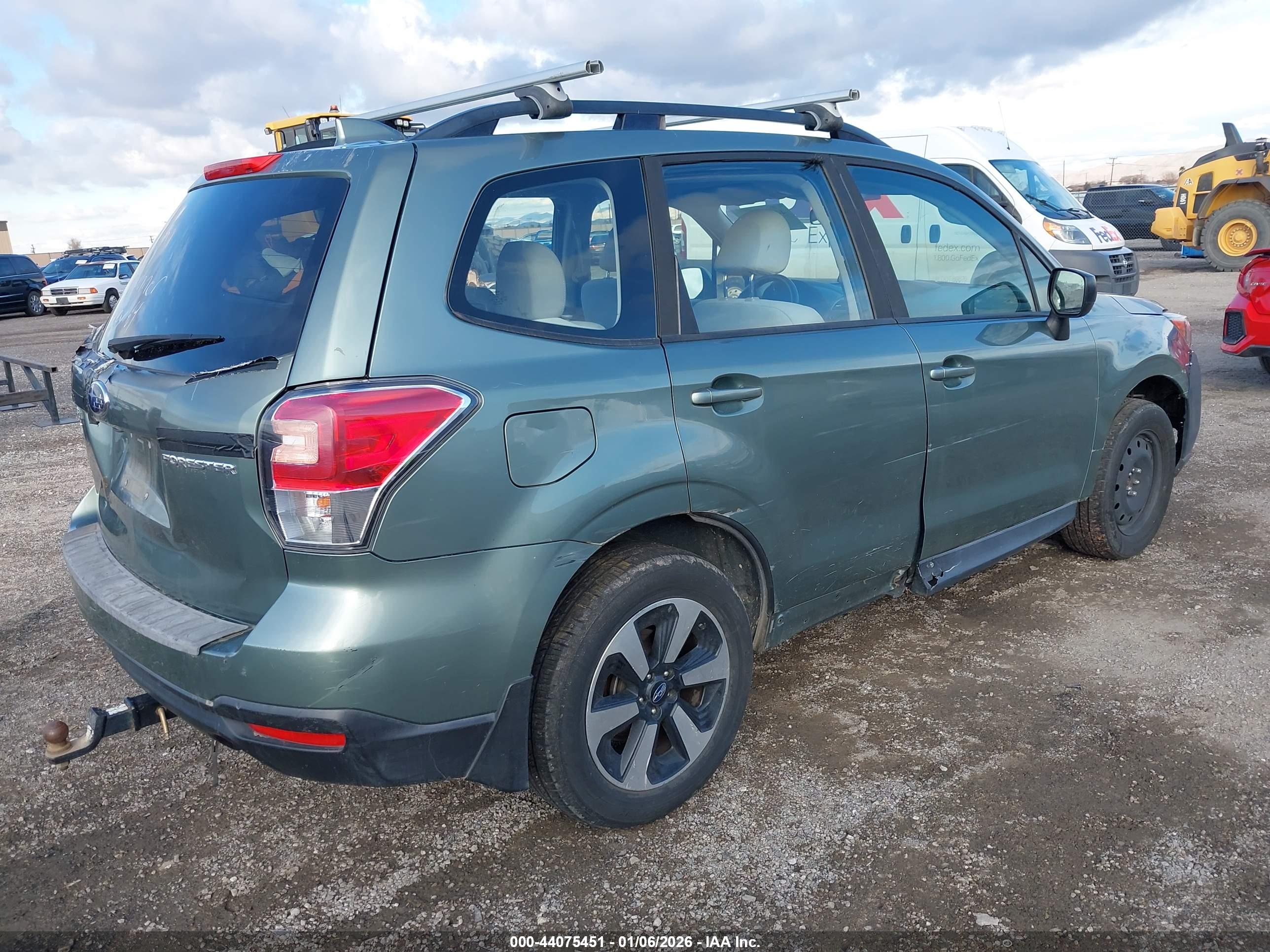 SUBARU FORESTER image 4