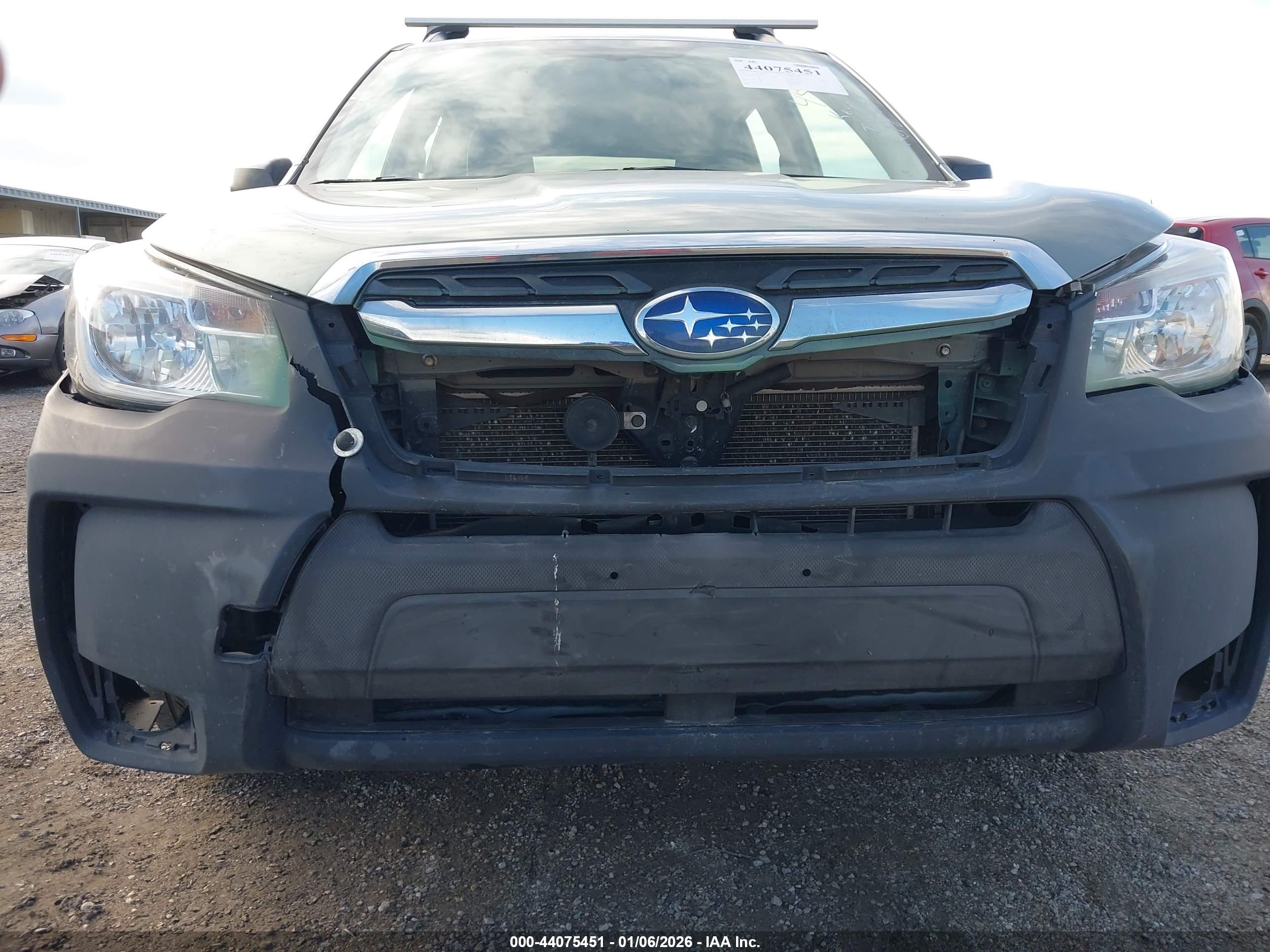 SUBARU FORESTER image 6