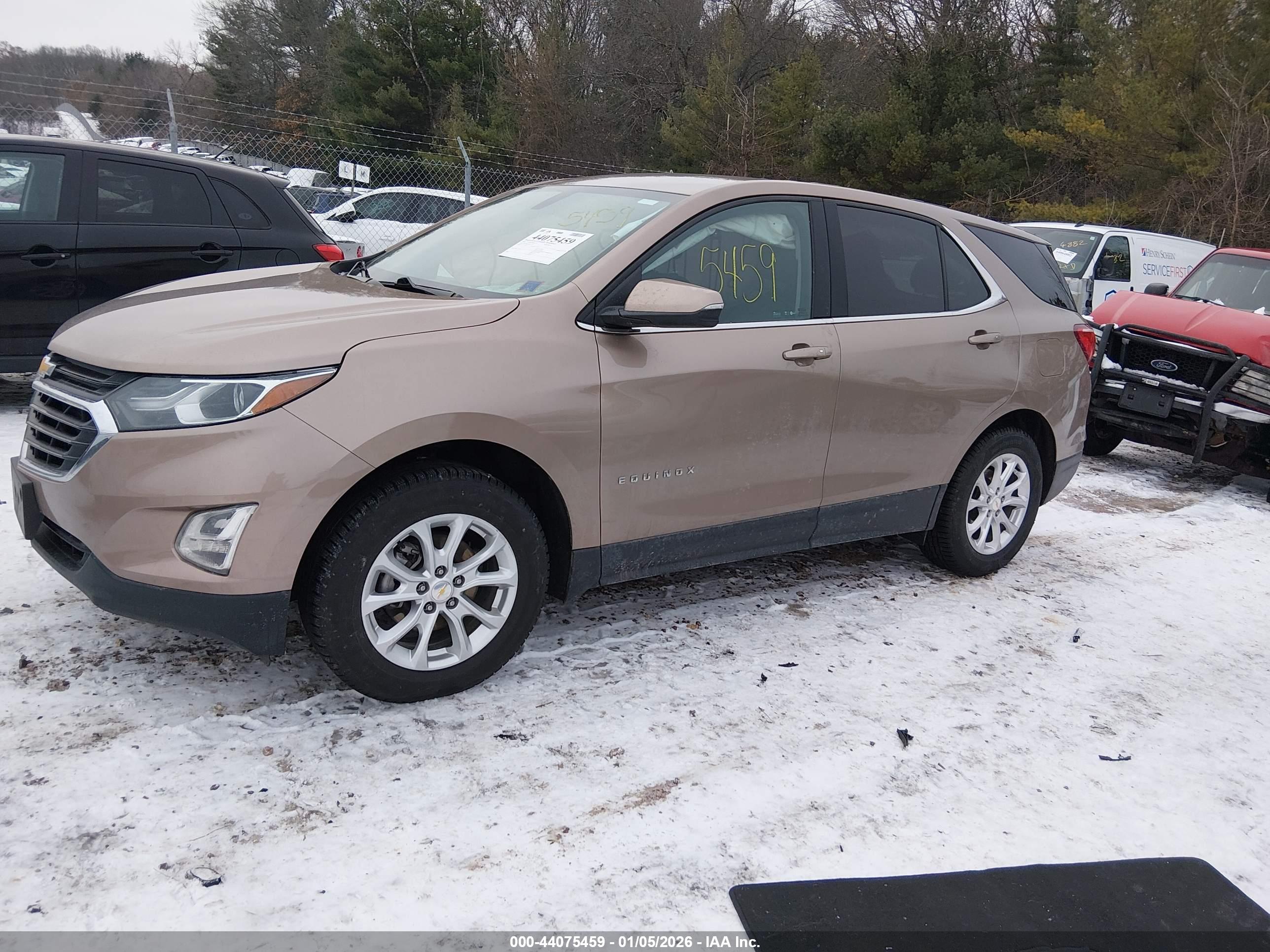 CHEVROLET EQUINOX image 2