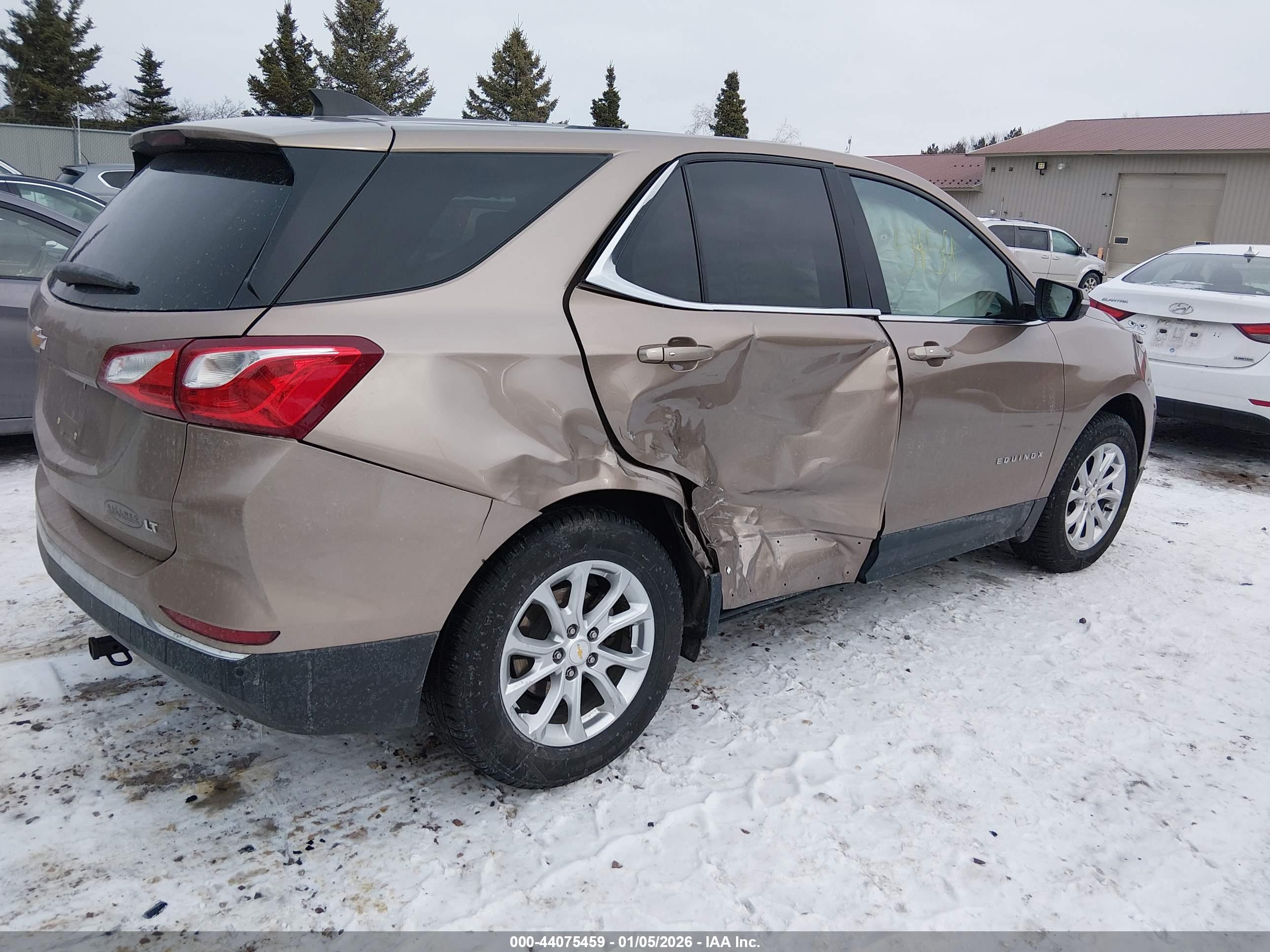 CHEVROLET EQUINOX image 4